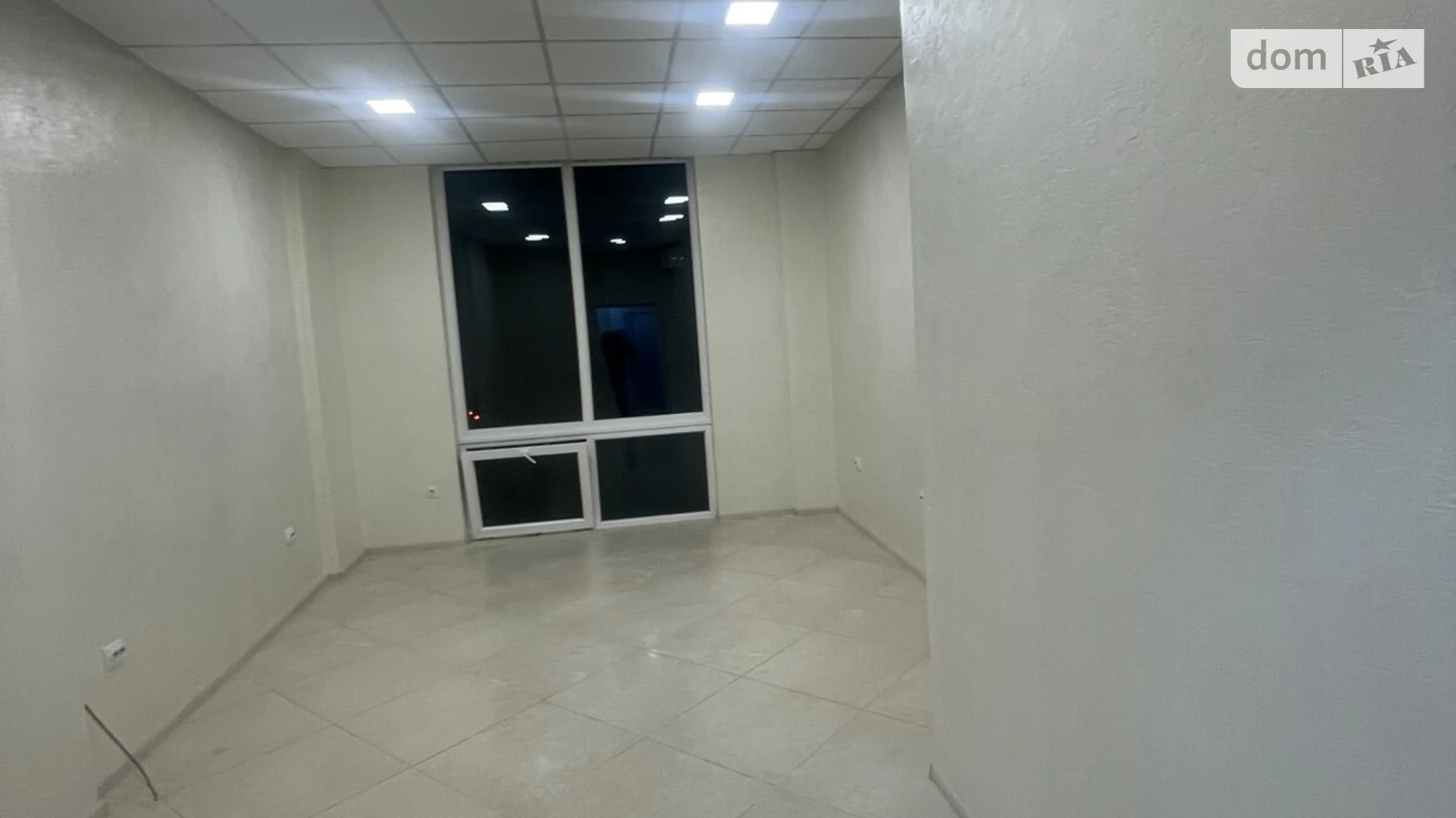 Сдается в аренду офис 20 кв. м в бизнес-центре, цена: 12000 грн - фото 3