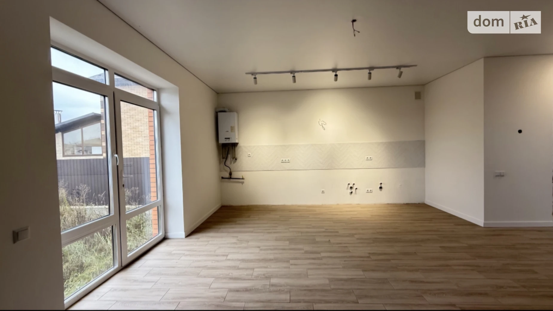 Продается дом на 2 этажа 115 кв. м с гаражом, цена: 115000 $ - фото 5