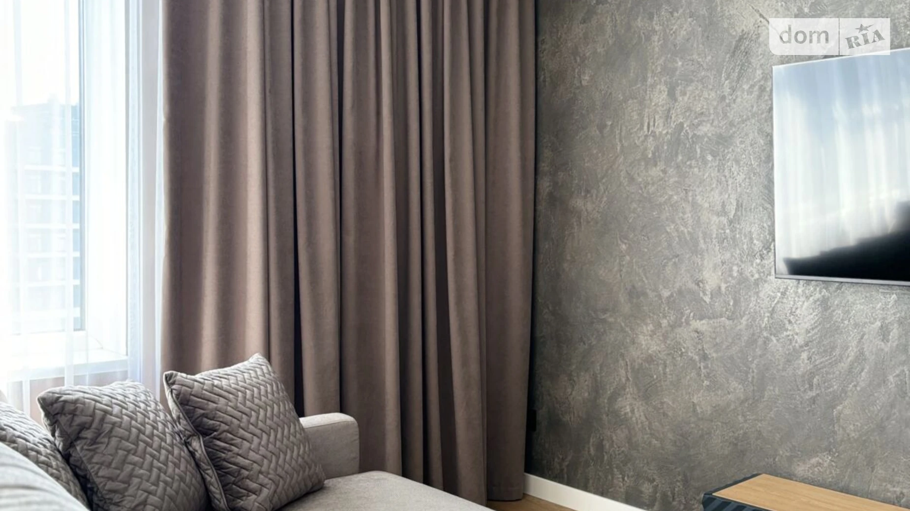 Продается 2-комнатная квартира 72.8 кв. м в Киеве, ул. Евгения Сверстюка(Марины Расковой), 6Г - фото 2