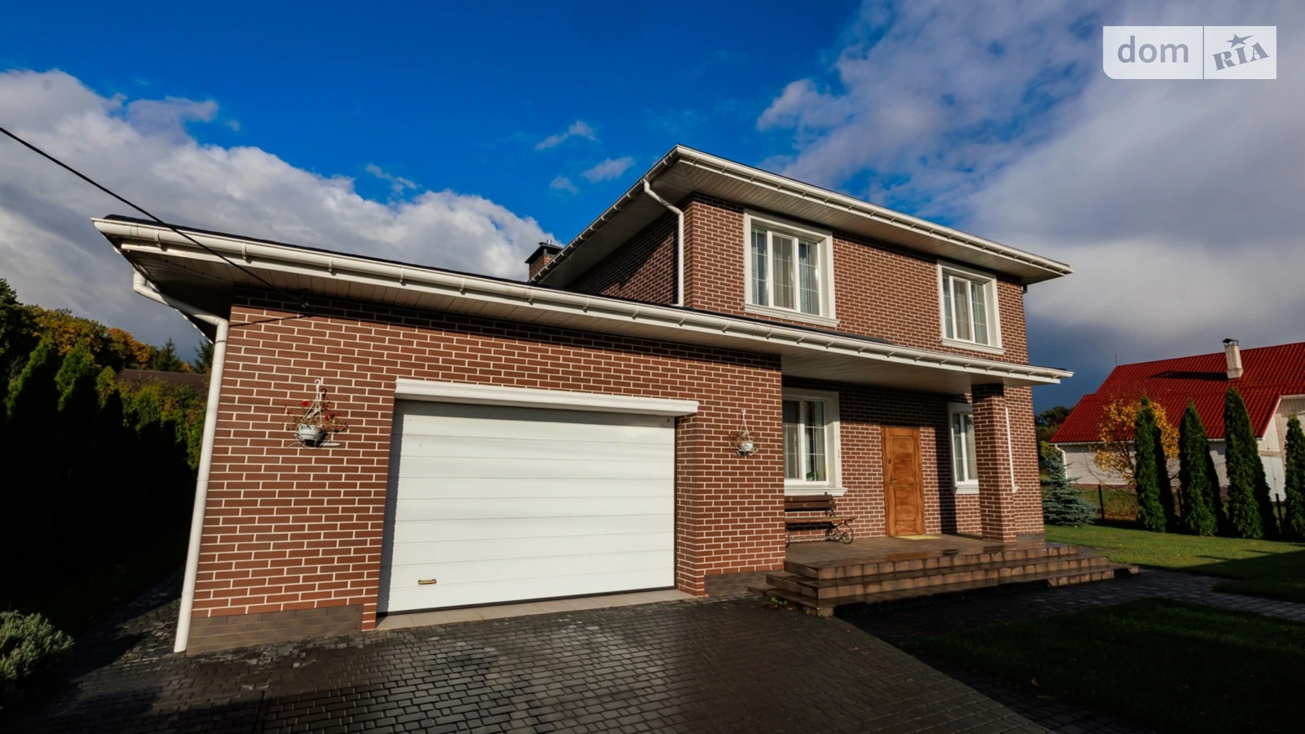 Продается дом на 2 этажа 253 кв. м с верандой, цена: 290000 $ - фото 2