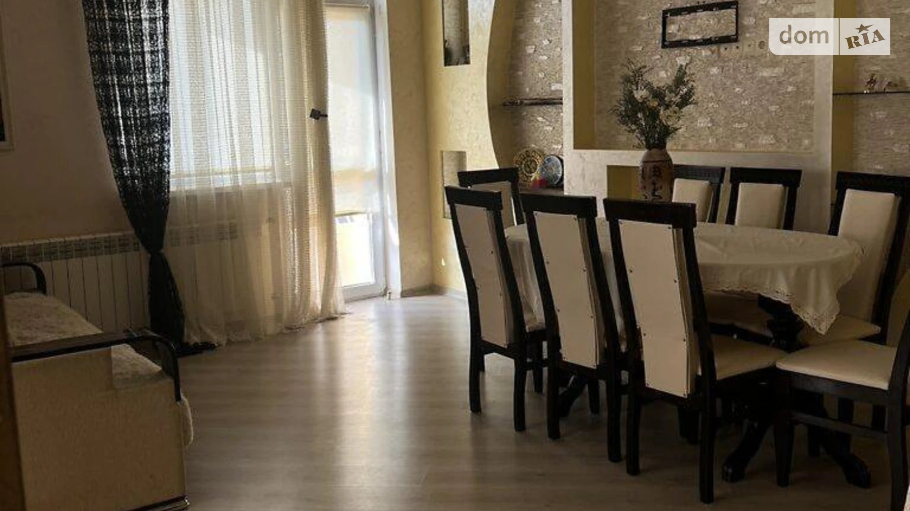 Продается 5-комнатная квартира 121 кв. м в Ужгороде, ул. Богомольца, 22 - фото 2