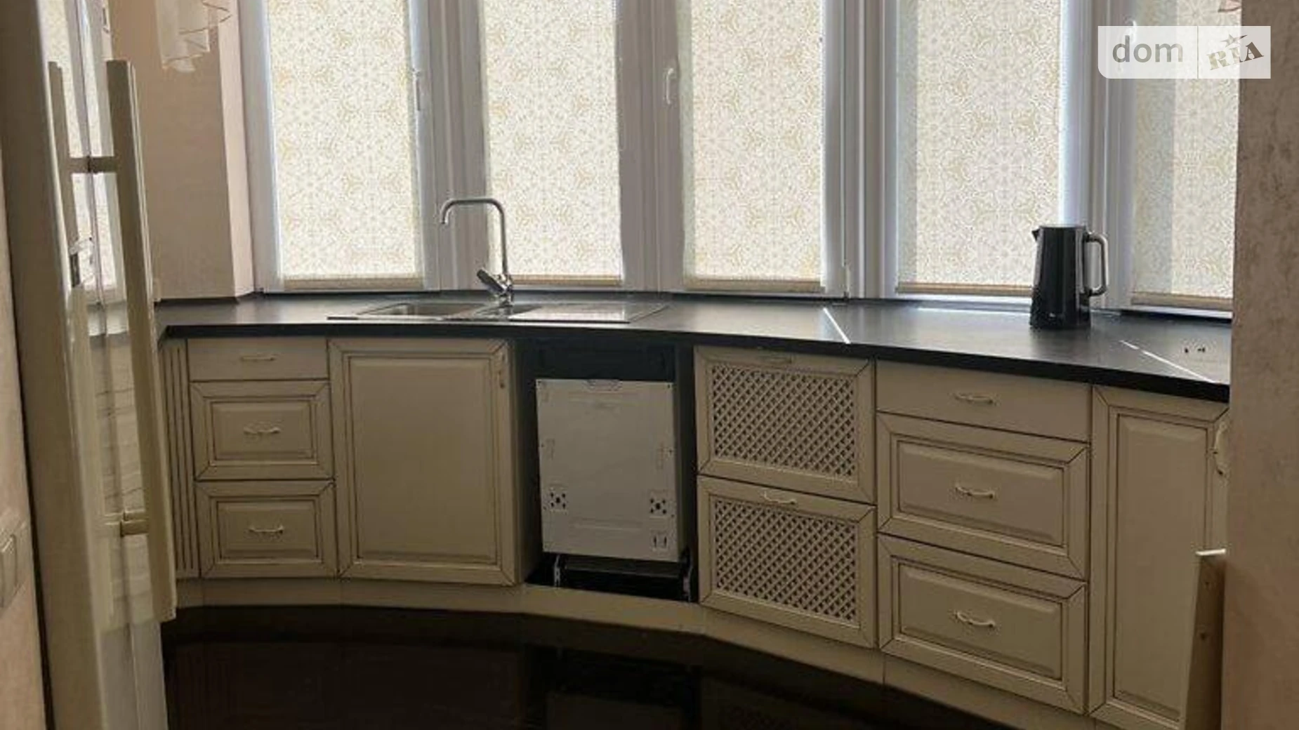 Продается 5-комнатная квартира 121 кв. м в Ужгороде, ул. Богомольца, 22 - фото 3