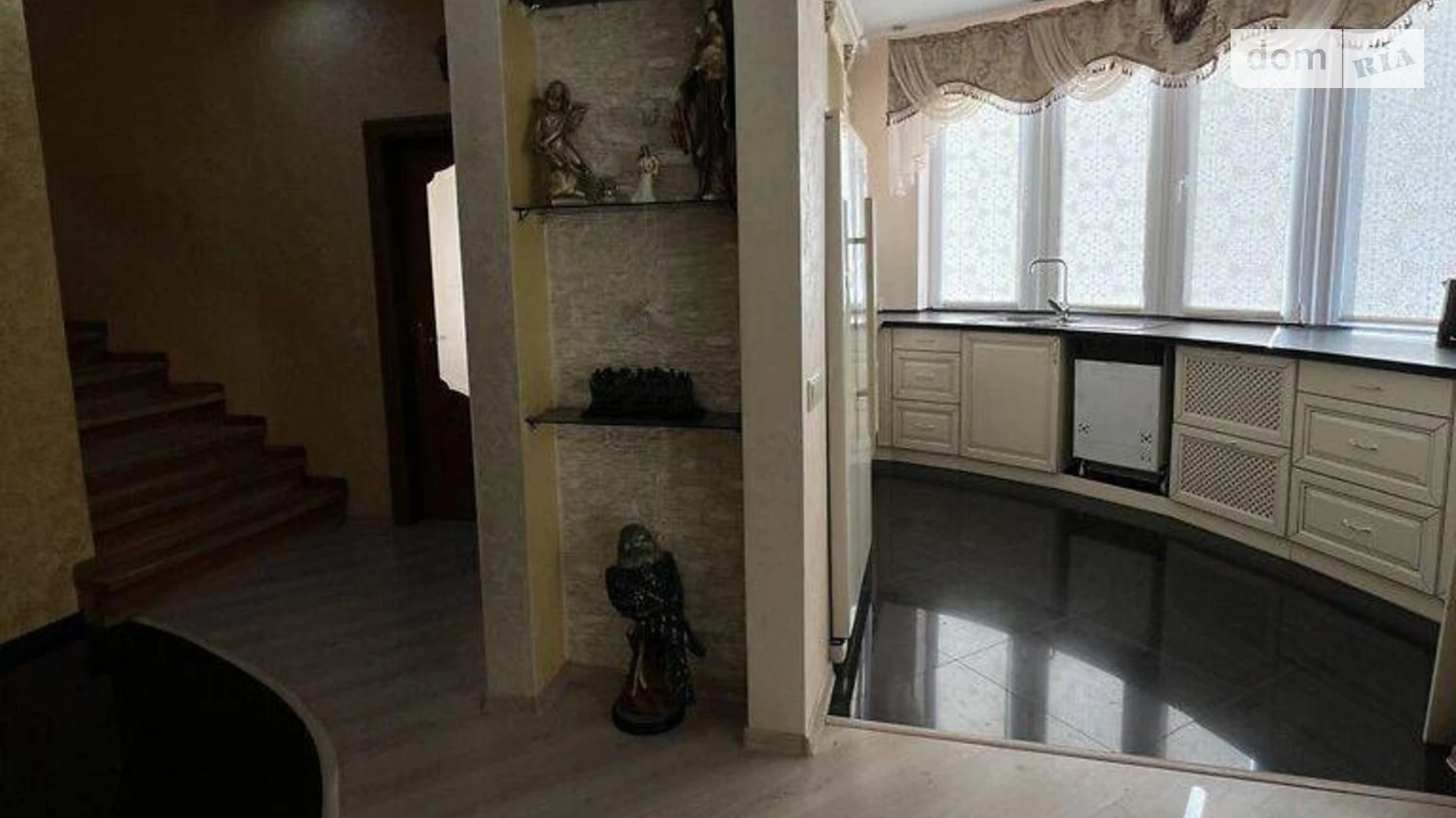 Продается 5-комнатная квартира 121 кв. м в Ужгороде, ул. Богомольца, 22 - фото 4