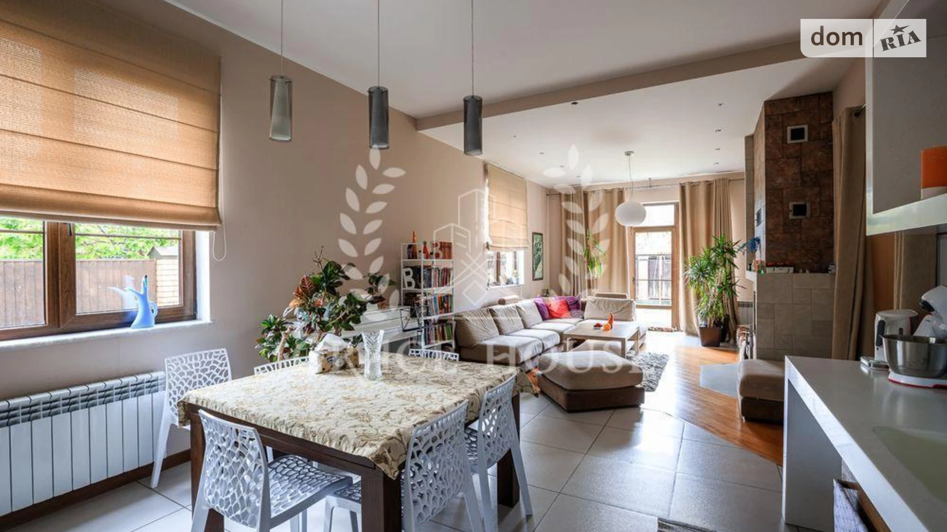 Продается дом на 3 этажа 330 кв. м с камином, цена: 375000 $ - фото 5