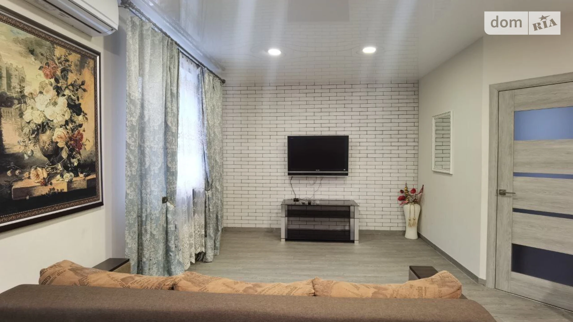 Сдается в аренду 2-комнатная квартира 56 кв. м в Днепре, ул. Набережная Победы, 62А - фото 2