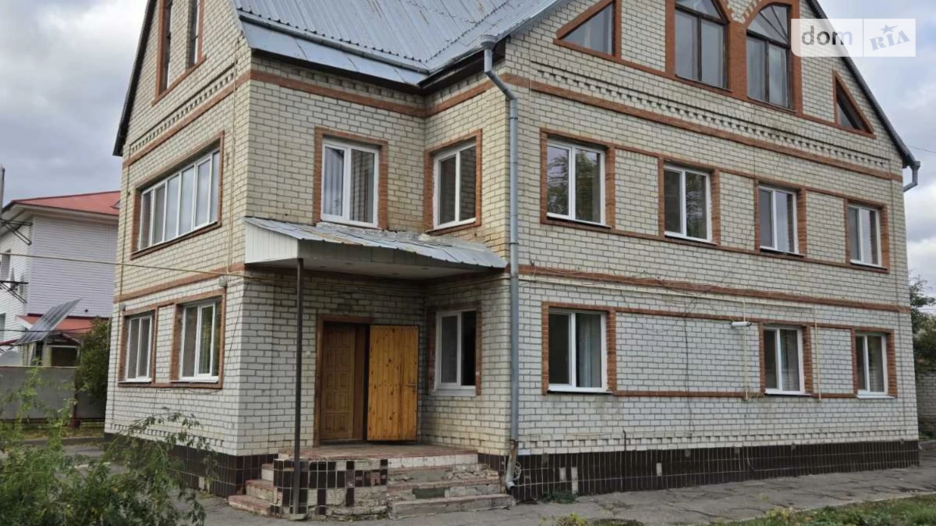 Продается дом на 2 этажа 297.6 кв. м с садом, цена: 115000 $ - фото 2