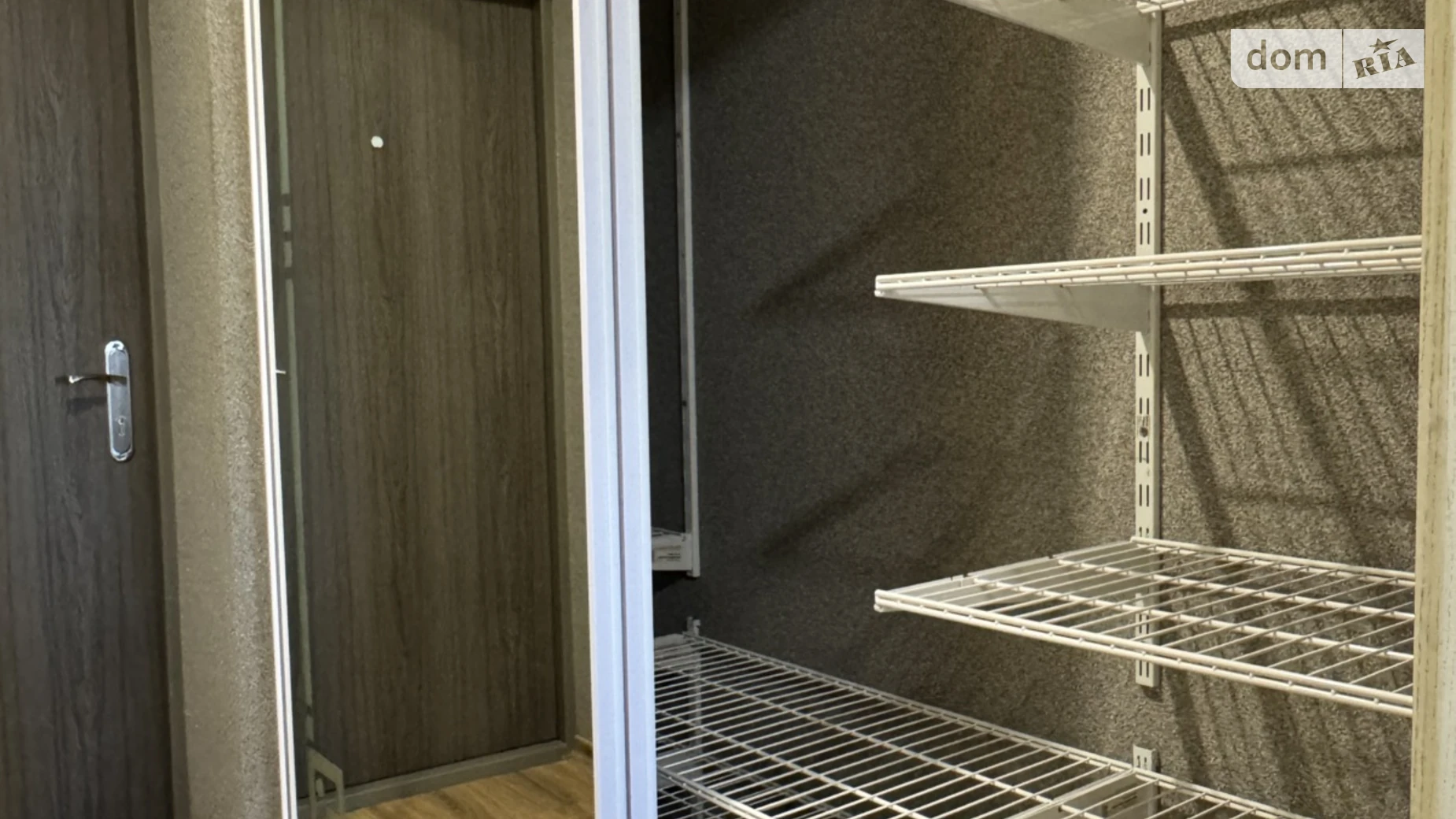 Продается 1-комнатная квартира 35.8 кв. м в Ровно, ул. Кулика и Гудачека(Макарова), 24А - фото 4