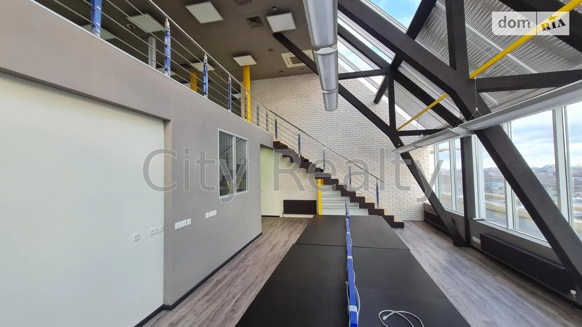 Сдается в аренду офис 294.1 кв. м в бизнес-центре, цена: 4411 $ - фото 2