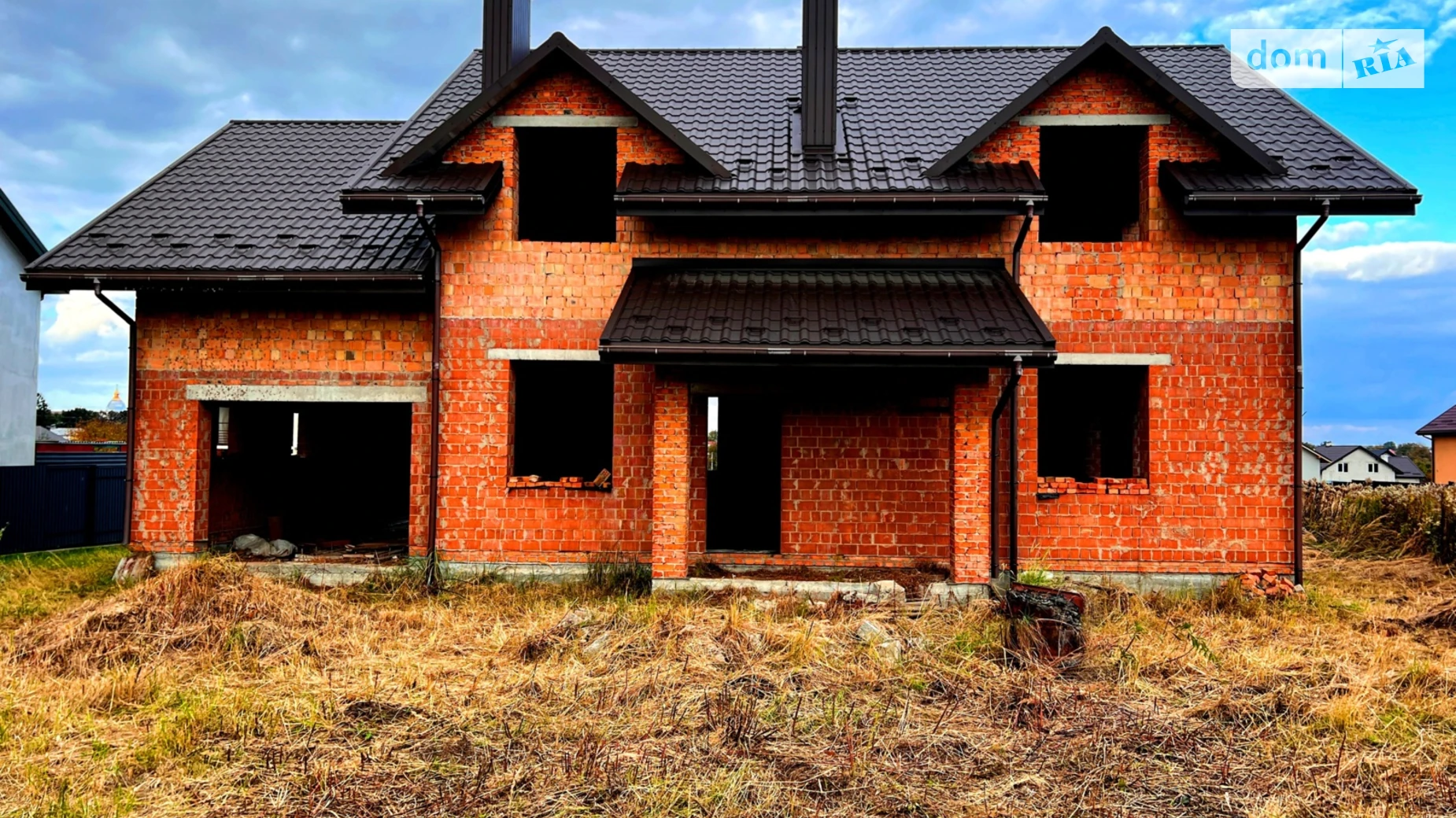 Продается дом на 2 этажа 218 кв. м с беседкой, цена: 75000 $ - фото 2