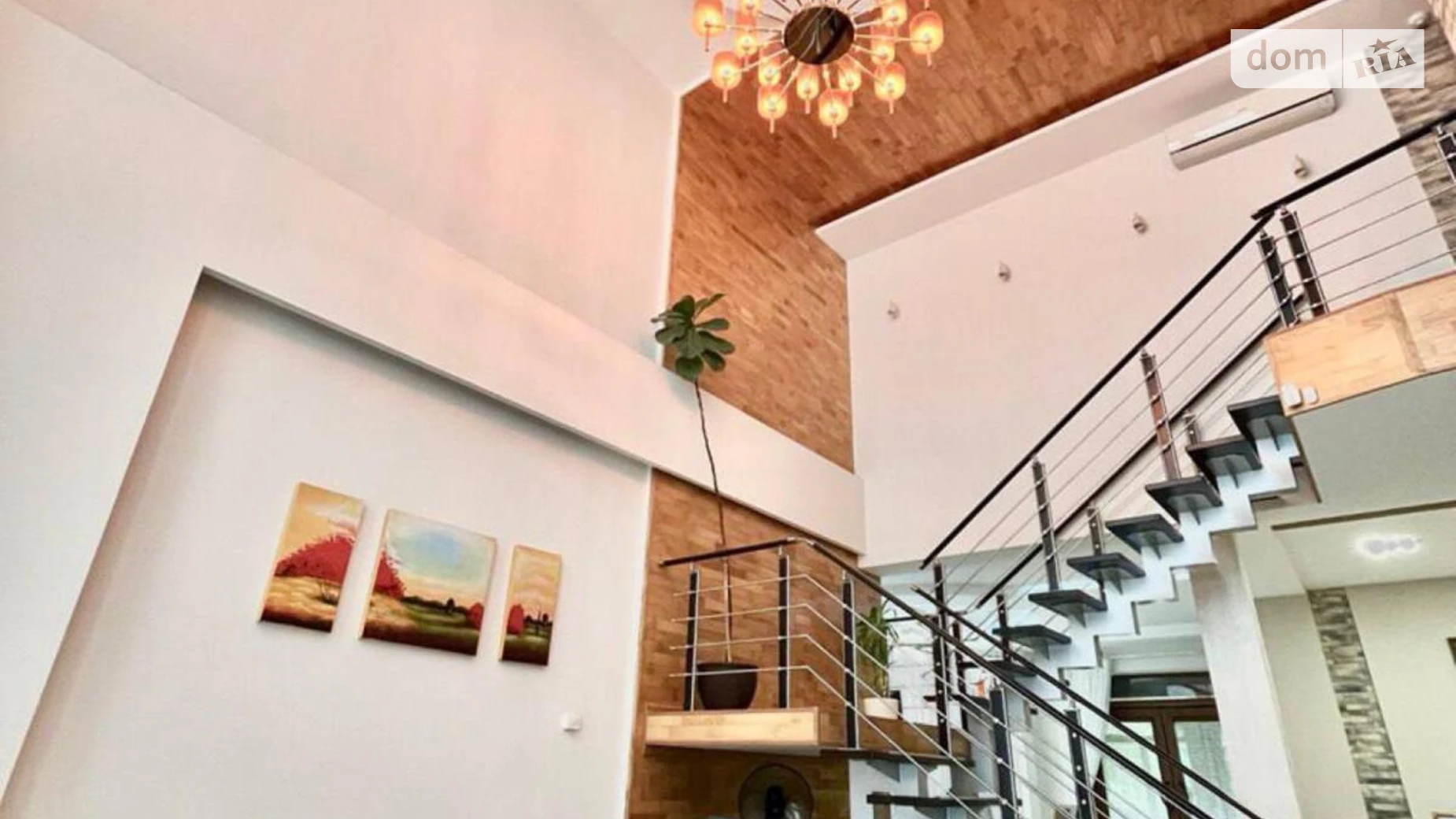 Продается дом на 3 этажа 299.7 кв. м с подвалом, цена: 360000 $ - фото 2