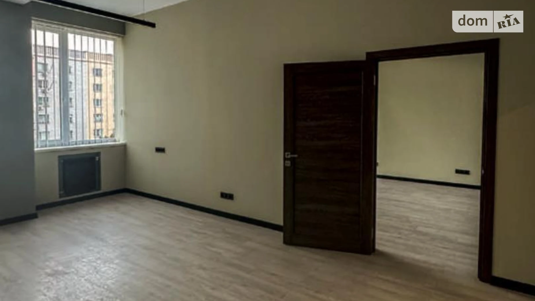 Сдается в аренду офис 85 кв. м в бизнес-центре, цена: 2500 $ - фото 2