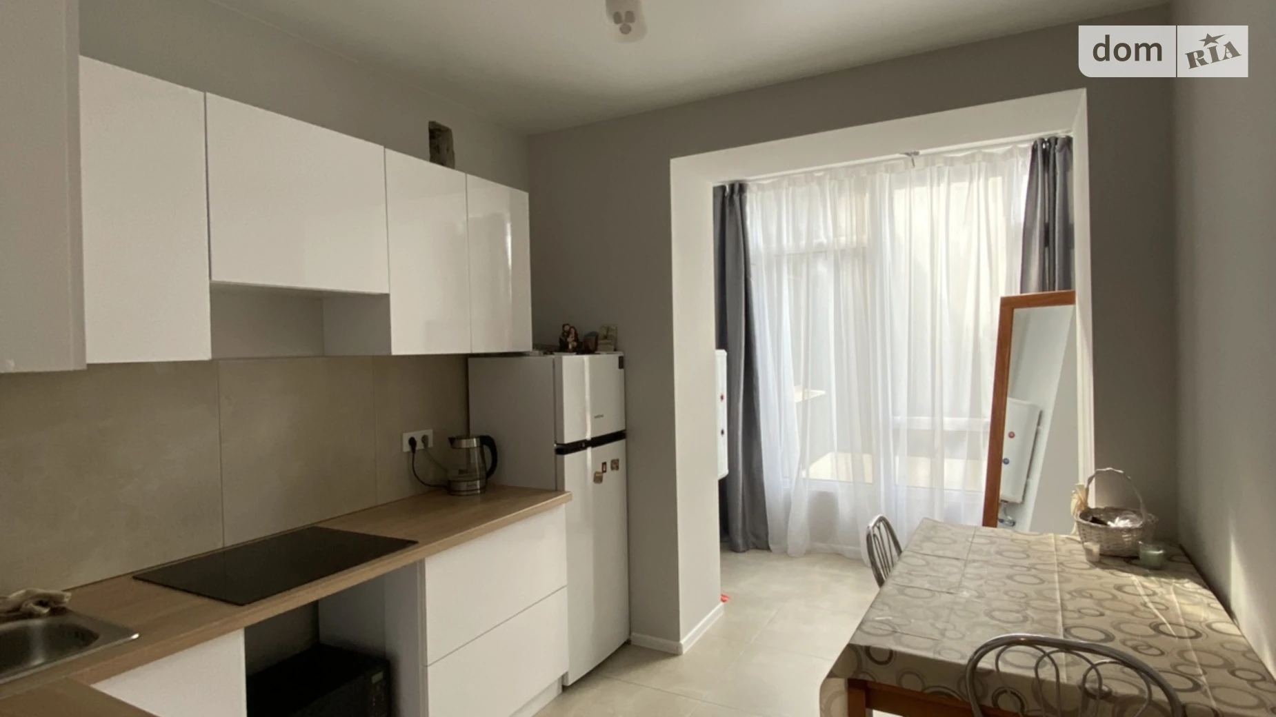 Сдается в аренду 1-комнатная квартира 46.8 кв. м в Ивано-Франковске, ул. Волошина Августина, 2А - фото 5