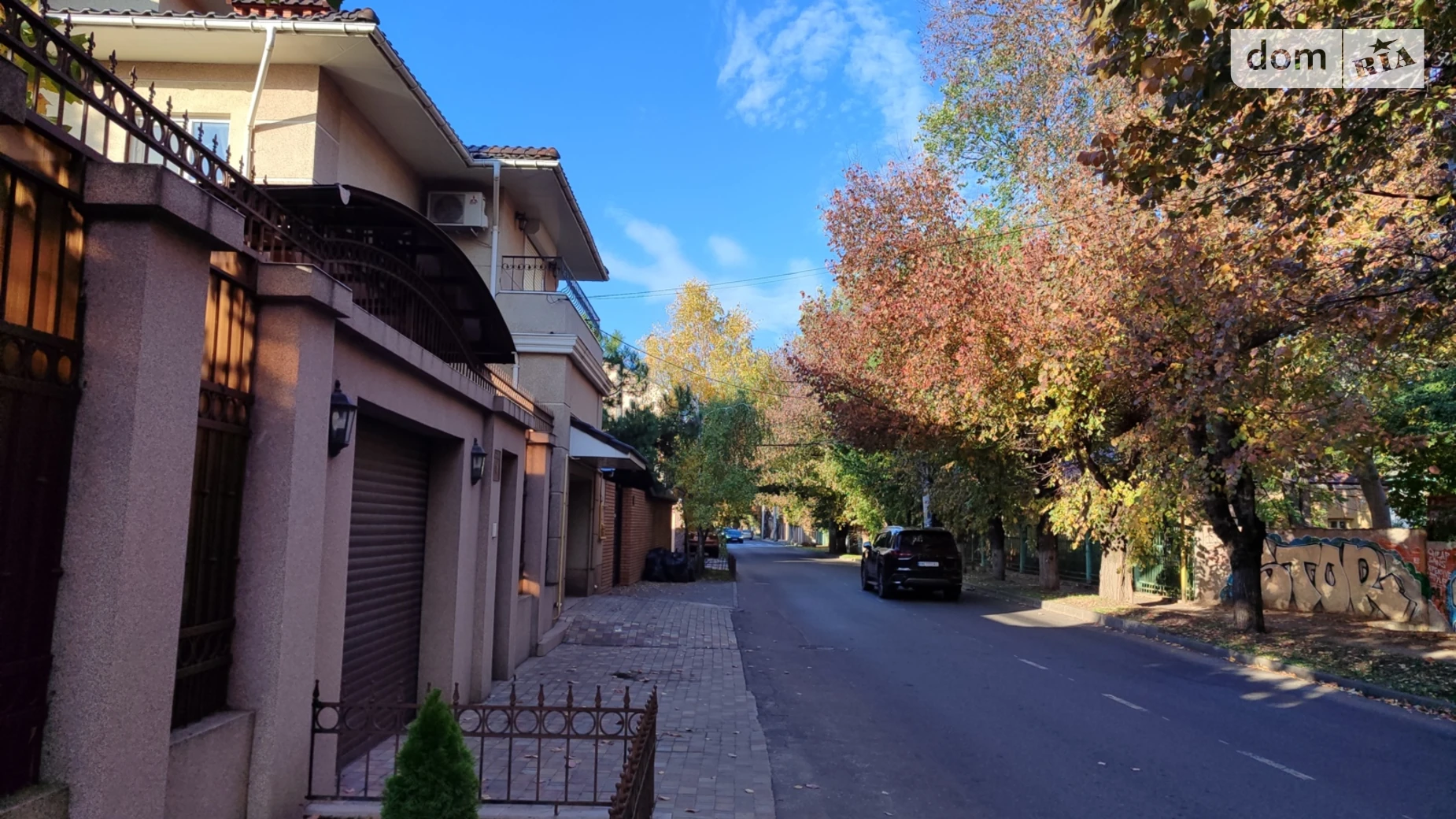 Продается дом на 2 этажа 172 кв. м с садом, цена: 235000 $ - фото 2