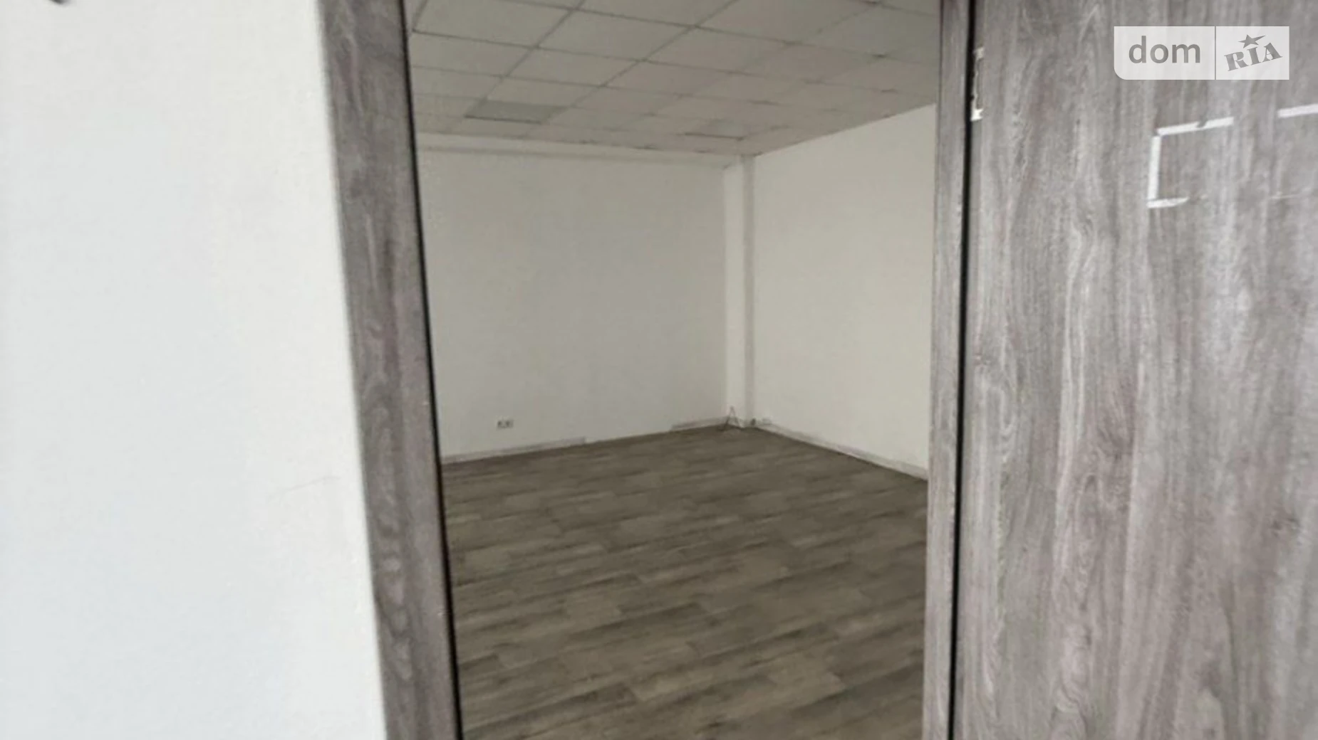 Сдается в аренду офис 79 кв. м в бизнес-центре, цена: 27000 грн - фото 2