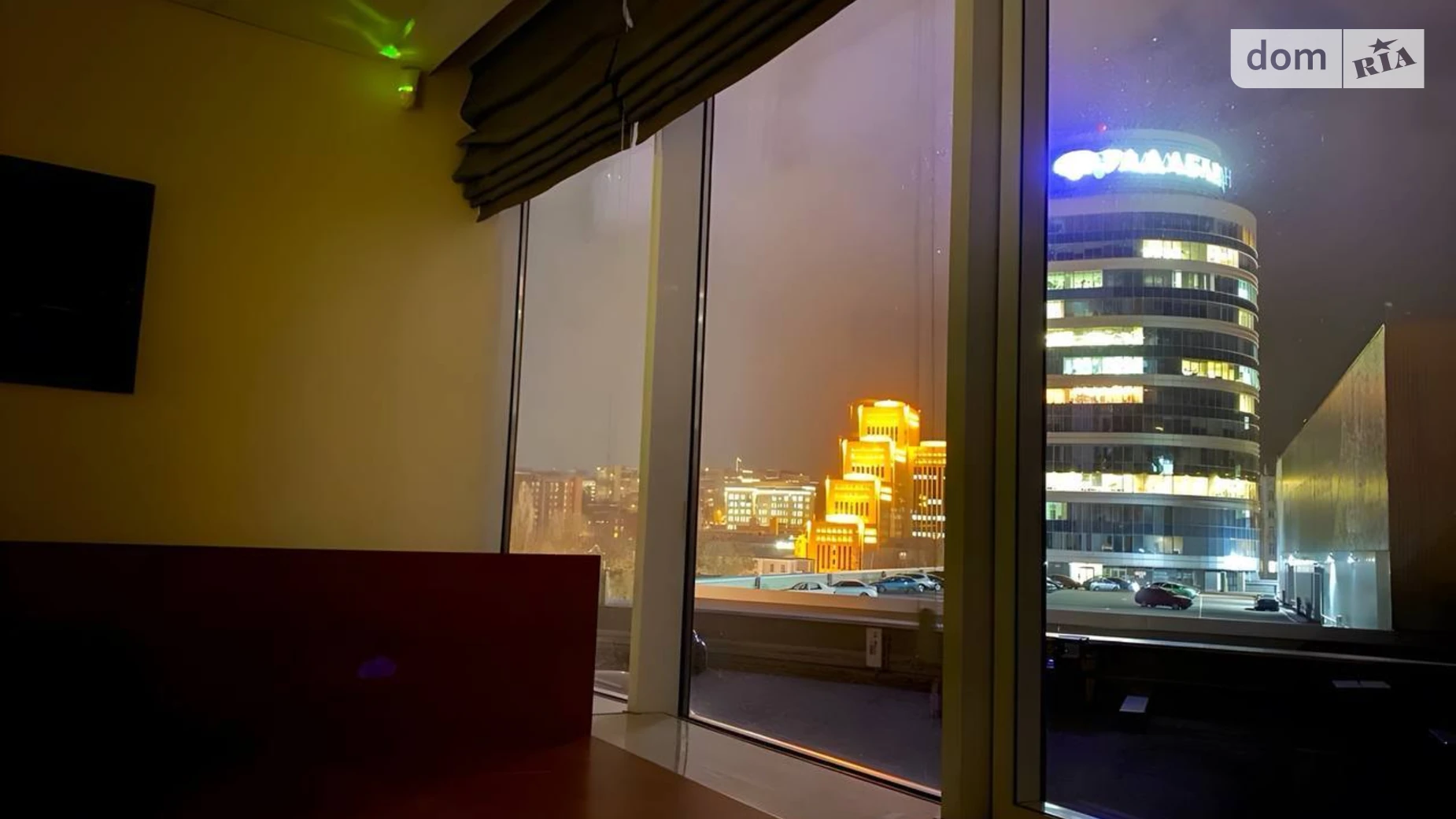 Продается офис 102.2 кв. м в бизнес-центре, цена: 110000 $ - фото 2