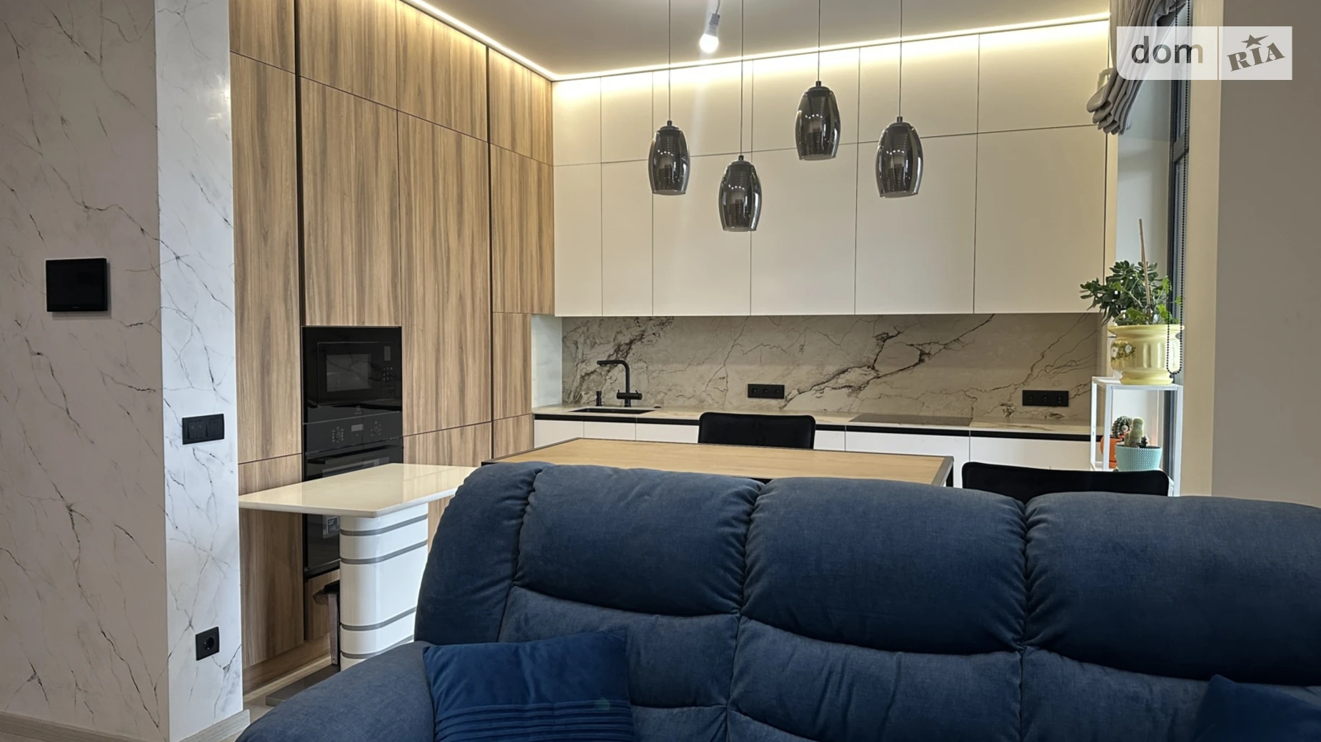 Продається 2-кімнатна квартира 97.2 кв. м у Ірпені, вул. Літературна(Чехова), 1В - фото 2