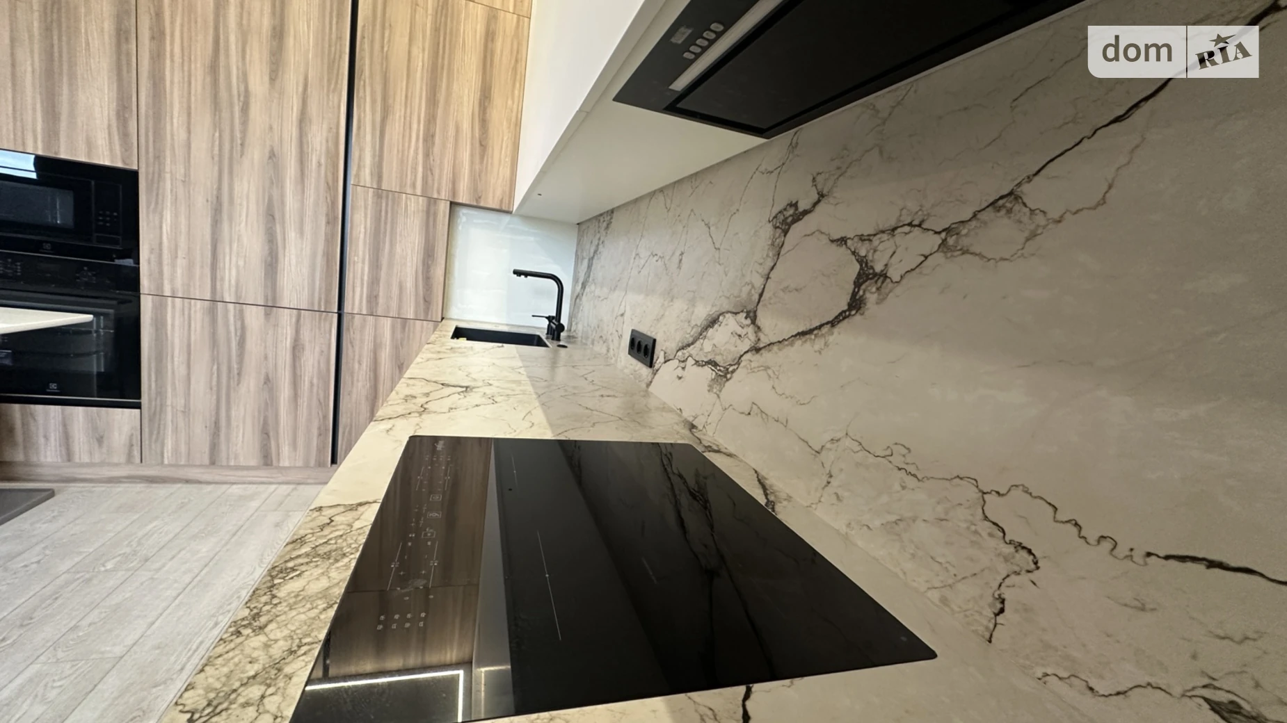 Продається 2-кімнатна квартира 97.2 кв. м у Ірпені, вул. Літературна(Чехова), 1В - фото 5