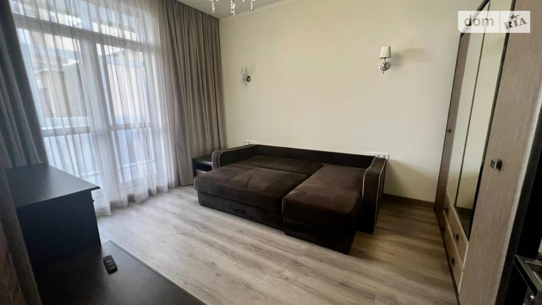 Продается 4-комнатная квартира 163 кв. м в Львове, пл. Князя Святослава, 5 - фото 3