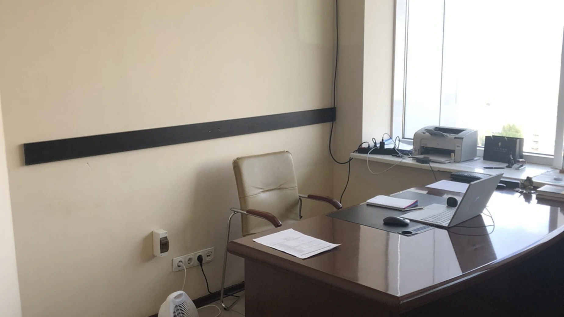 Продается офис 74.5 кв. м в бизнес-центре, цена: 90000 $ - фото 2