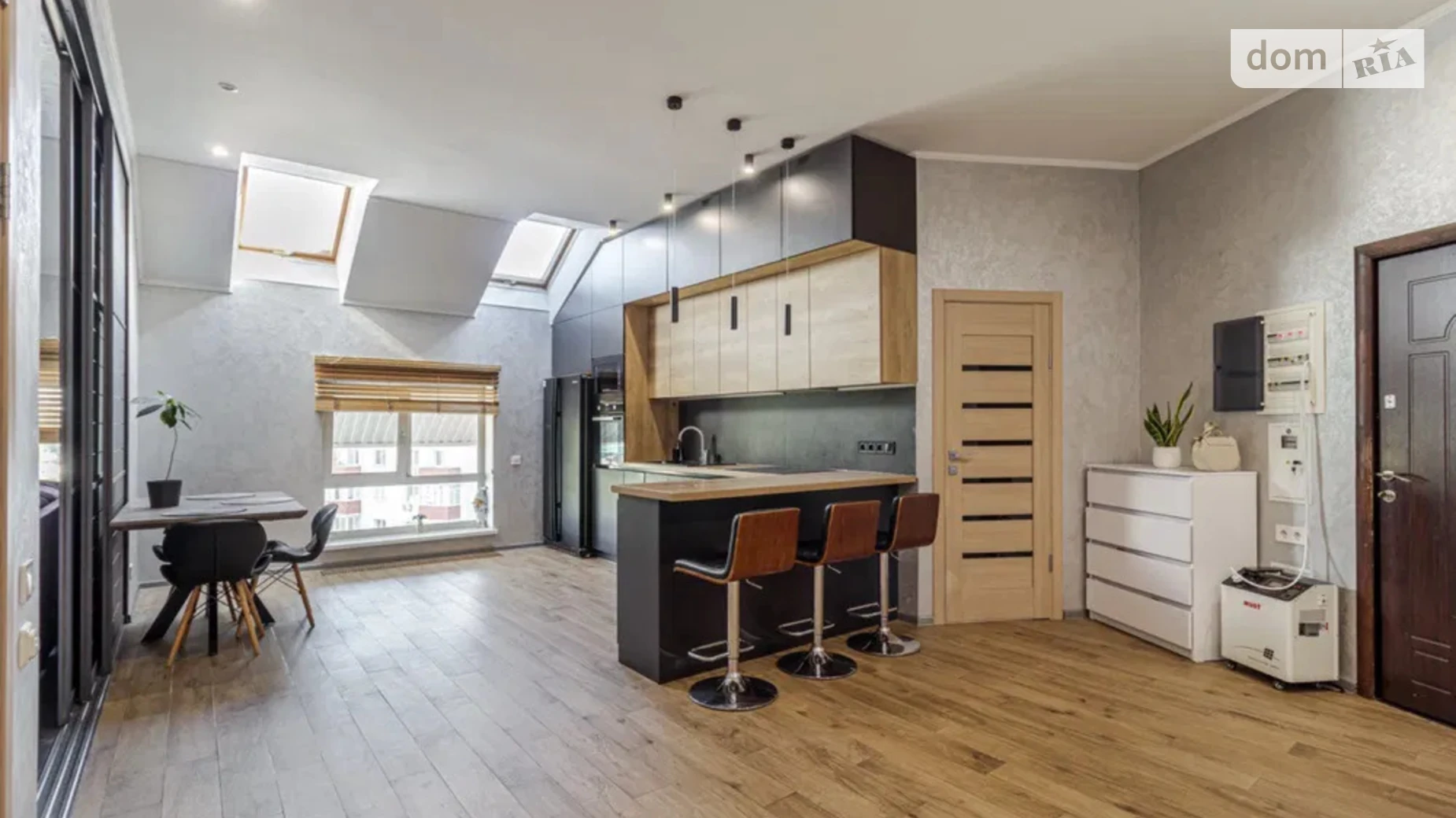 Продается 3-комнатная квартира 98 кв. м в Хотове, ул. Партизанская, 1А - фото 4