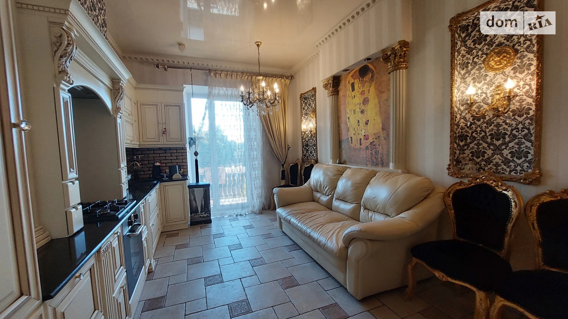 Продается 2-комнатная квартира 53.3 кв. м в Дрогобыче, ул. Адама Мицкевича - фото 2