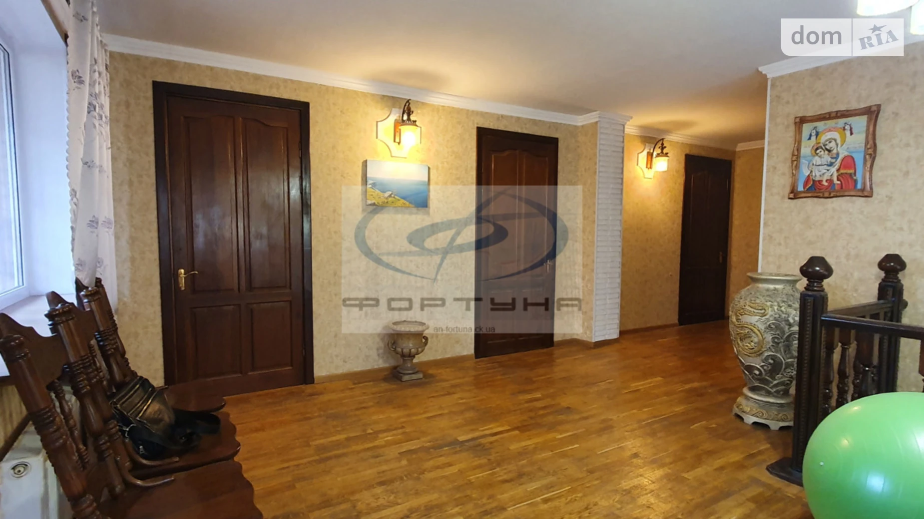 Продается дом на 2 этажа 250 кв. м с бассейном, цена: 370000 $ - фото 5