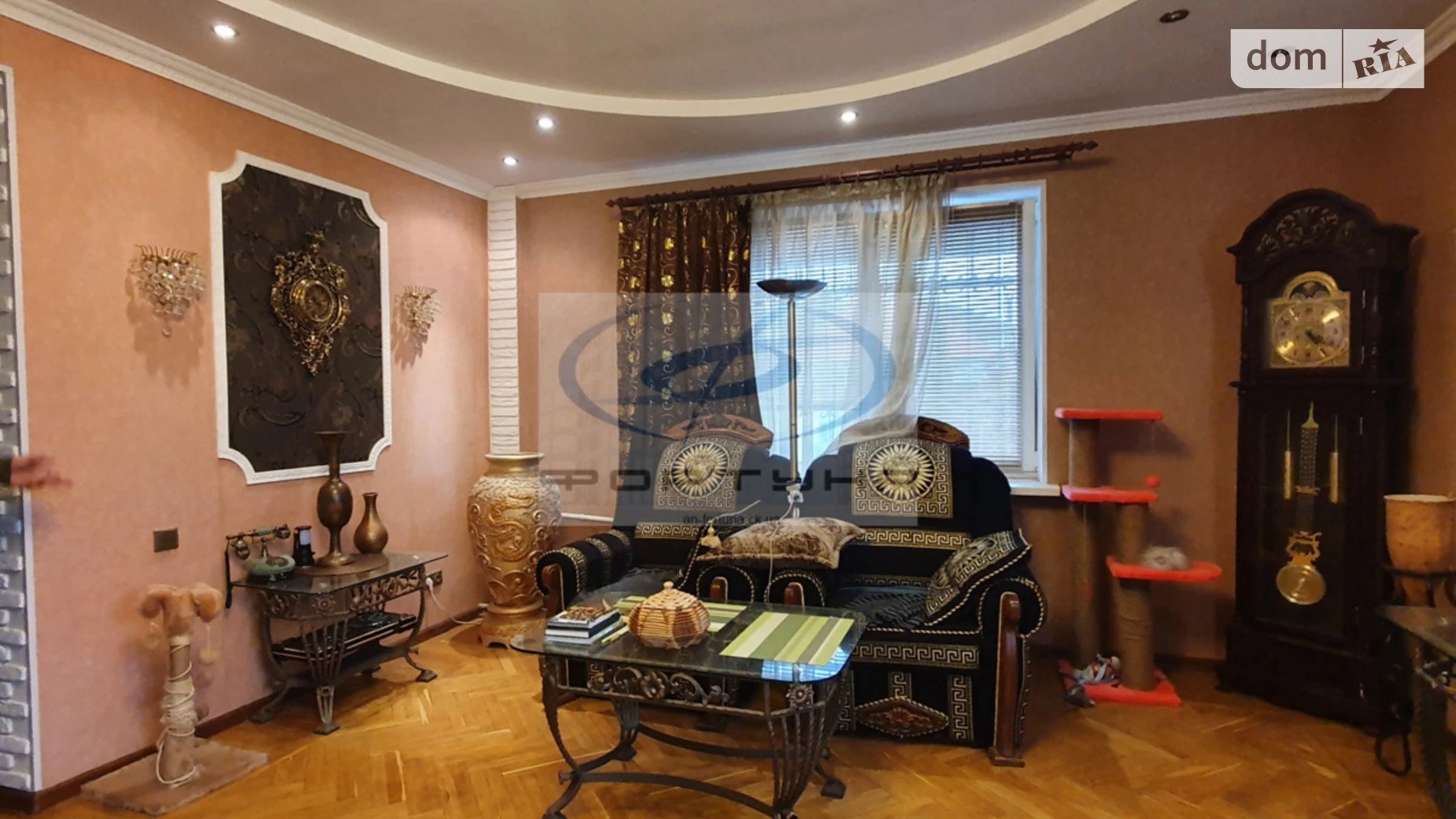 Продается дом на 2 этажа 243 кв. м с верандой, цена: 320000 $ - фото 2