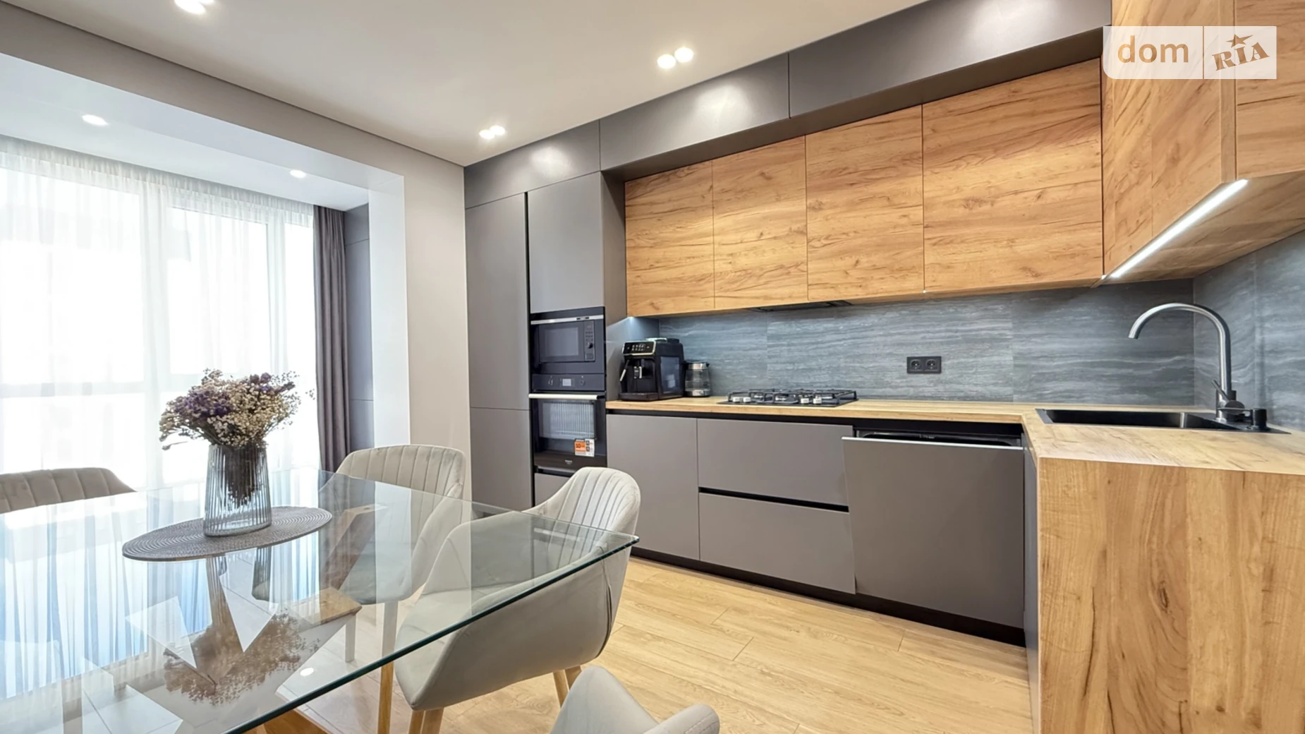 Продается 3-комнатная квартира 92 кв. м в Ровно, ул. Студенческая, 32 - фото 2