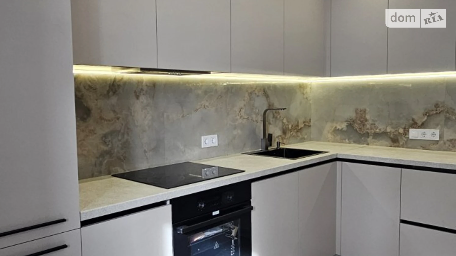 Продается 2-комнатная квартира 56 кв. м в Харькове, ул. Заливная, 10 - фото 2