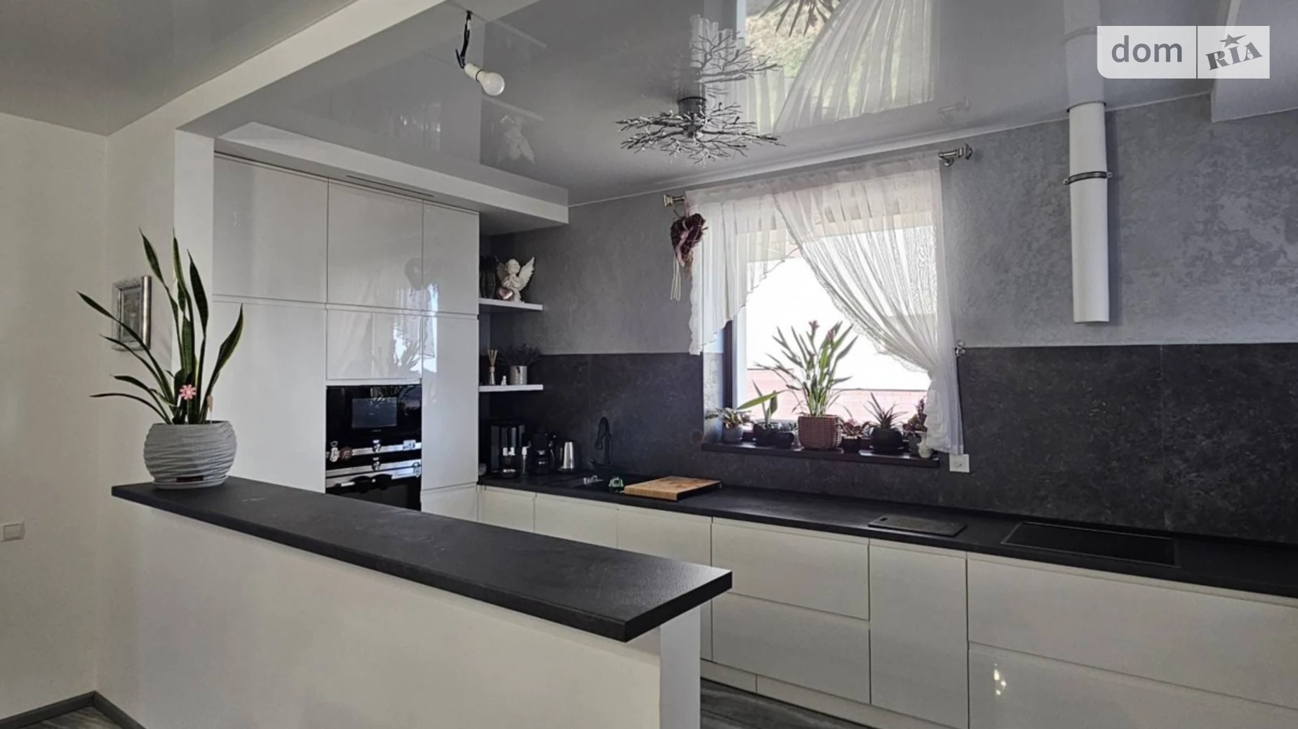 Продается дом на 2 этажа 340 кв. м с беседкой, цена: 520000 € - фото 3