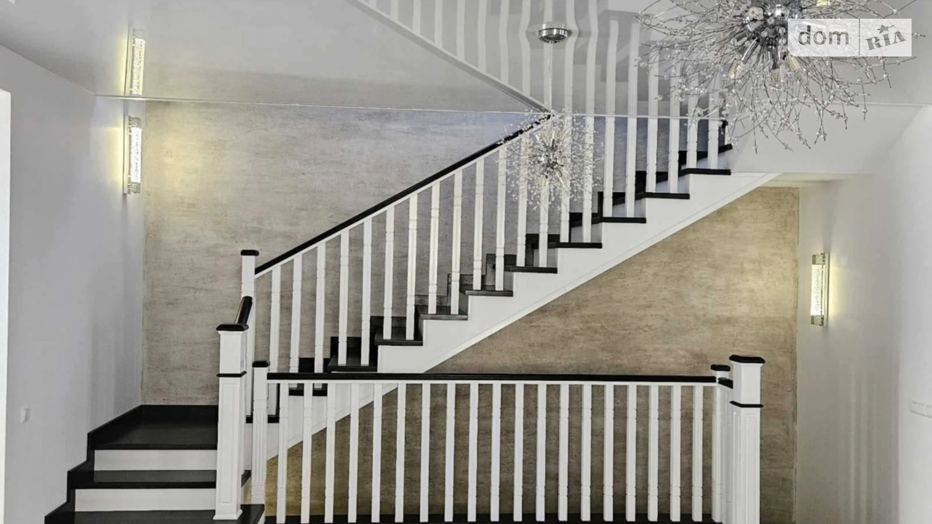 Продается дом на 2 этажа 340 кв. м с беседкой, цена: 520000 € - фото 5