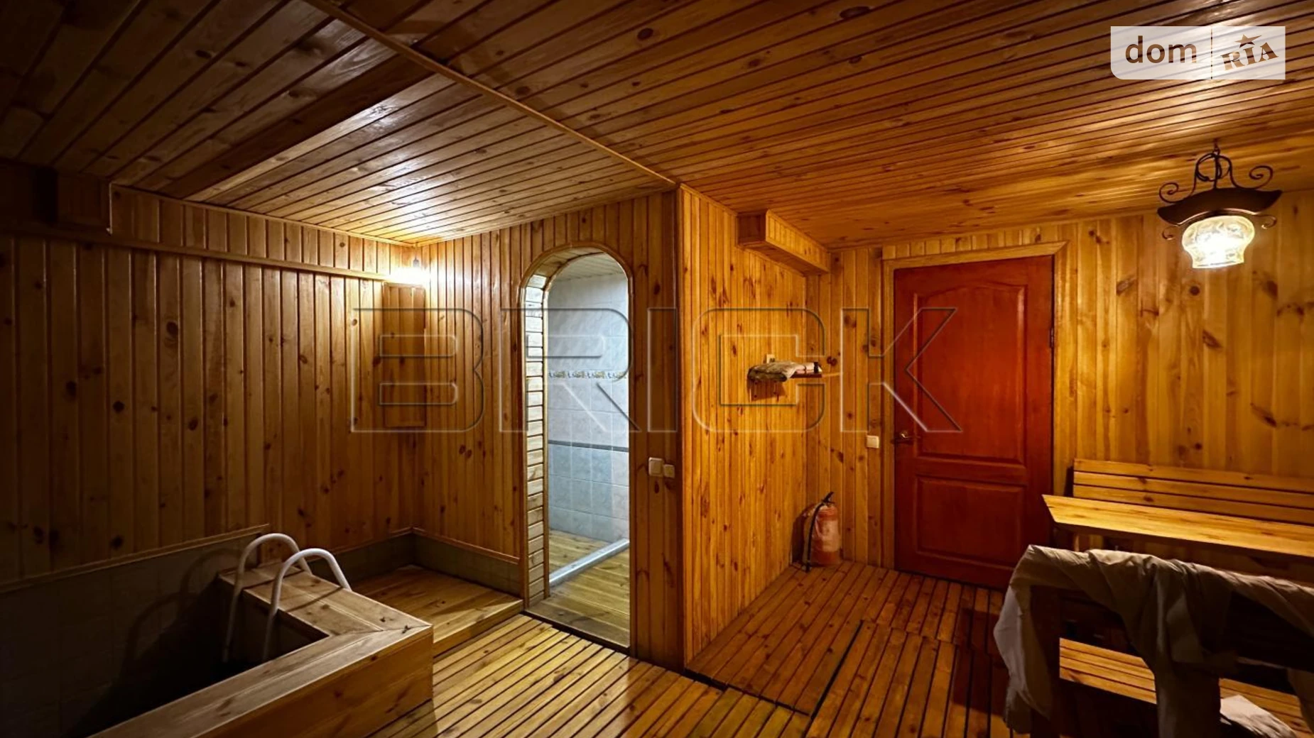 Продается дом на 2 этажа 280 кв. м с бассейном, цена: 245000 $ - фото 2