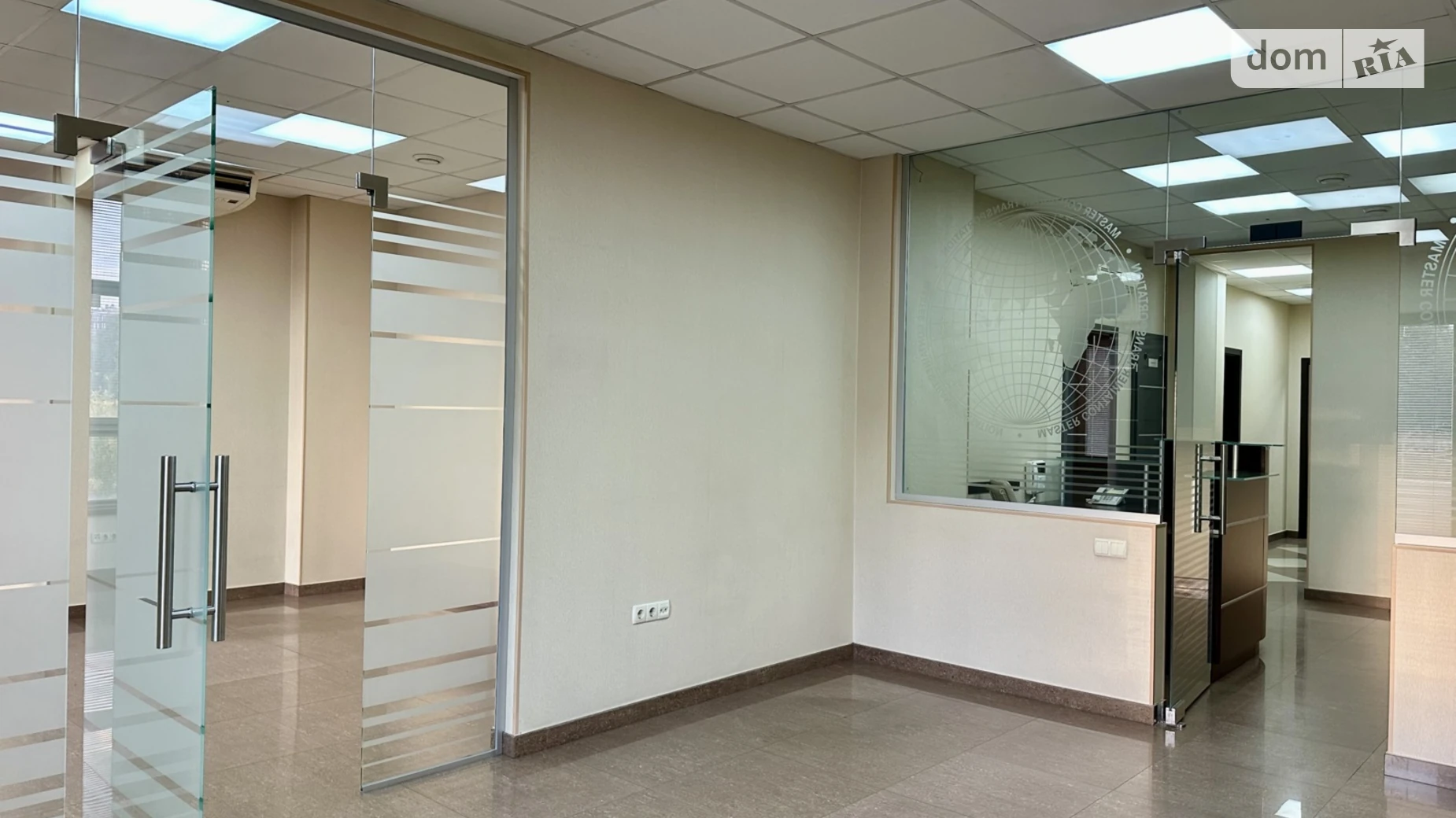 Сдается в аренду офис 145 кв. м в бизнес-центре, цена: 1500 $ - фото 5