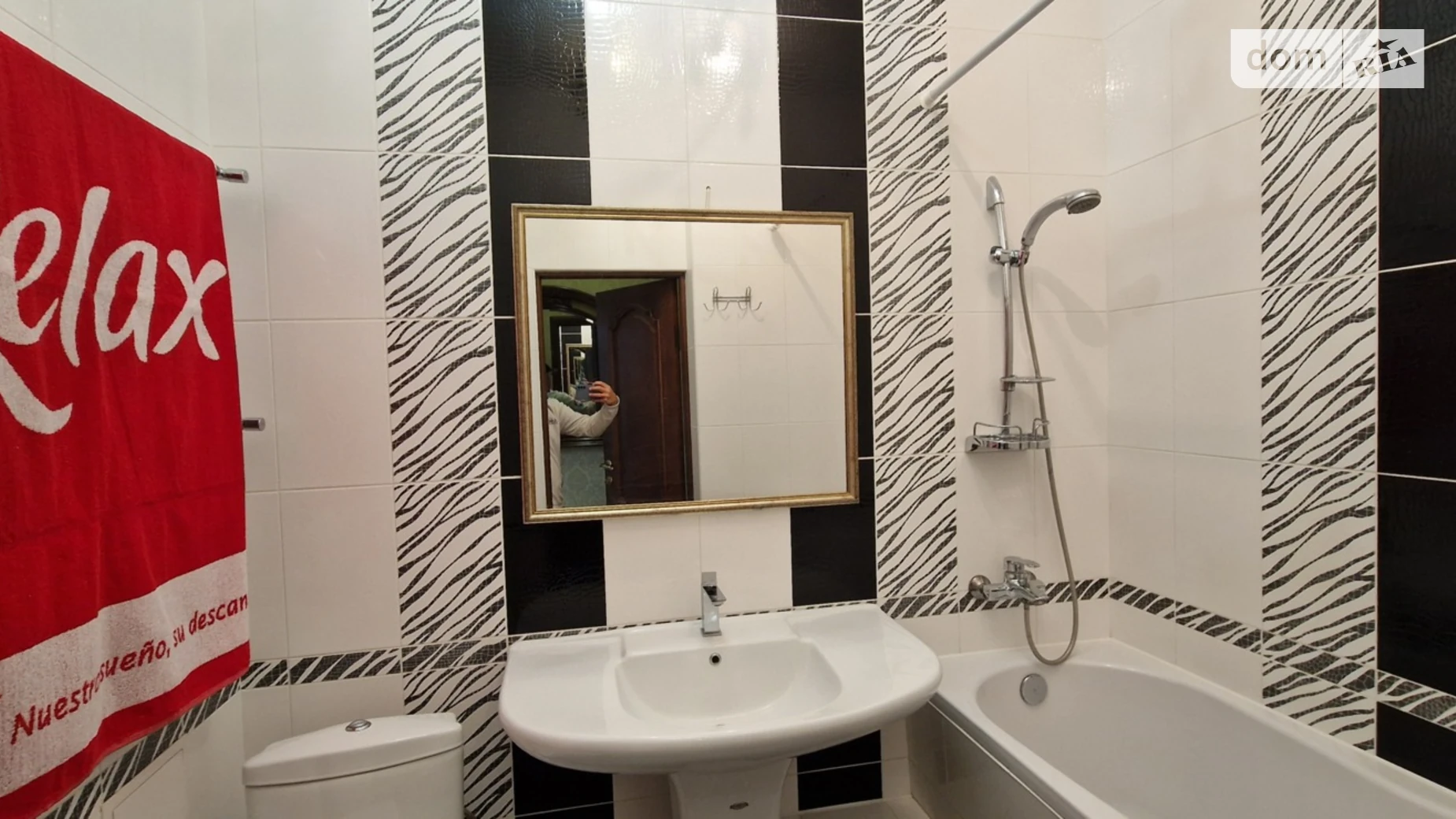 Продается 1-комнатная квартира 67.5 кв. м в Одессе, ул. Литературная, 12А корпус 1 - фото 2