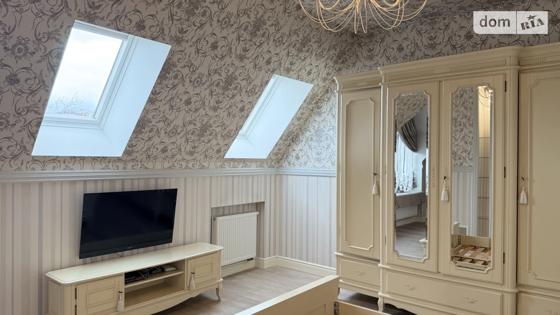 Продается дом на 2 этажа 600 кв. м с мансардой, цена: 850000 $ - фото 2