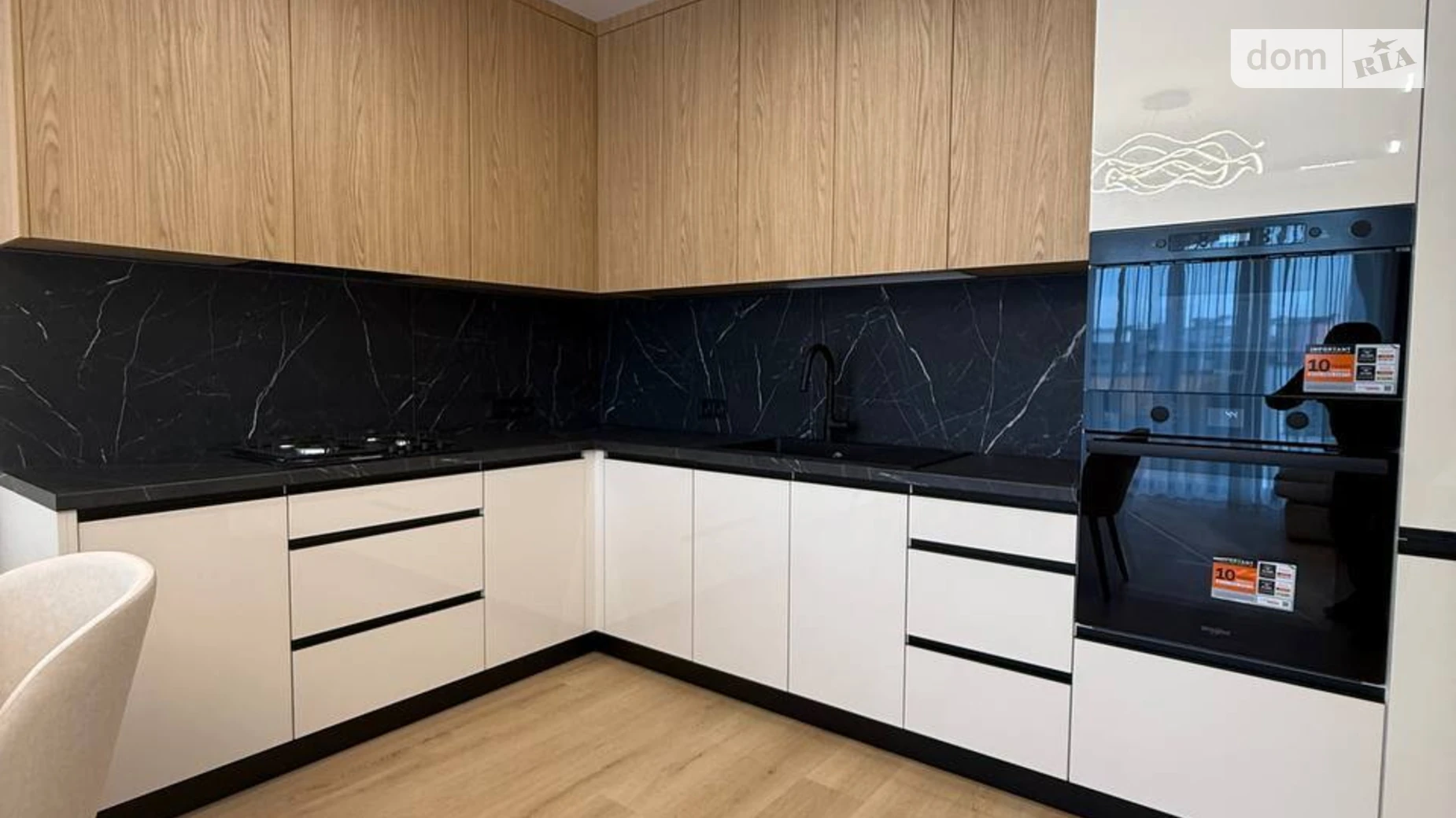 Продается 2-комнатная квартира 71.3 кв. м в Ивано-Франковске, ул. Национальной Гвардии - фото 3