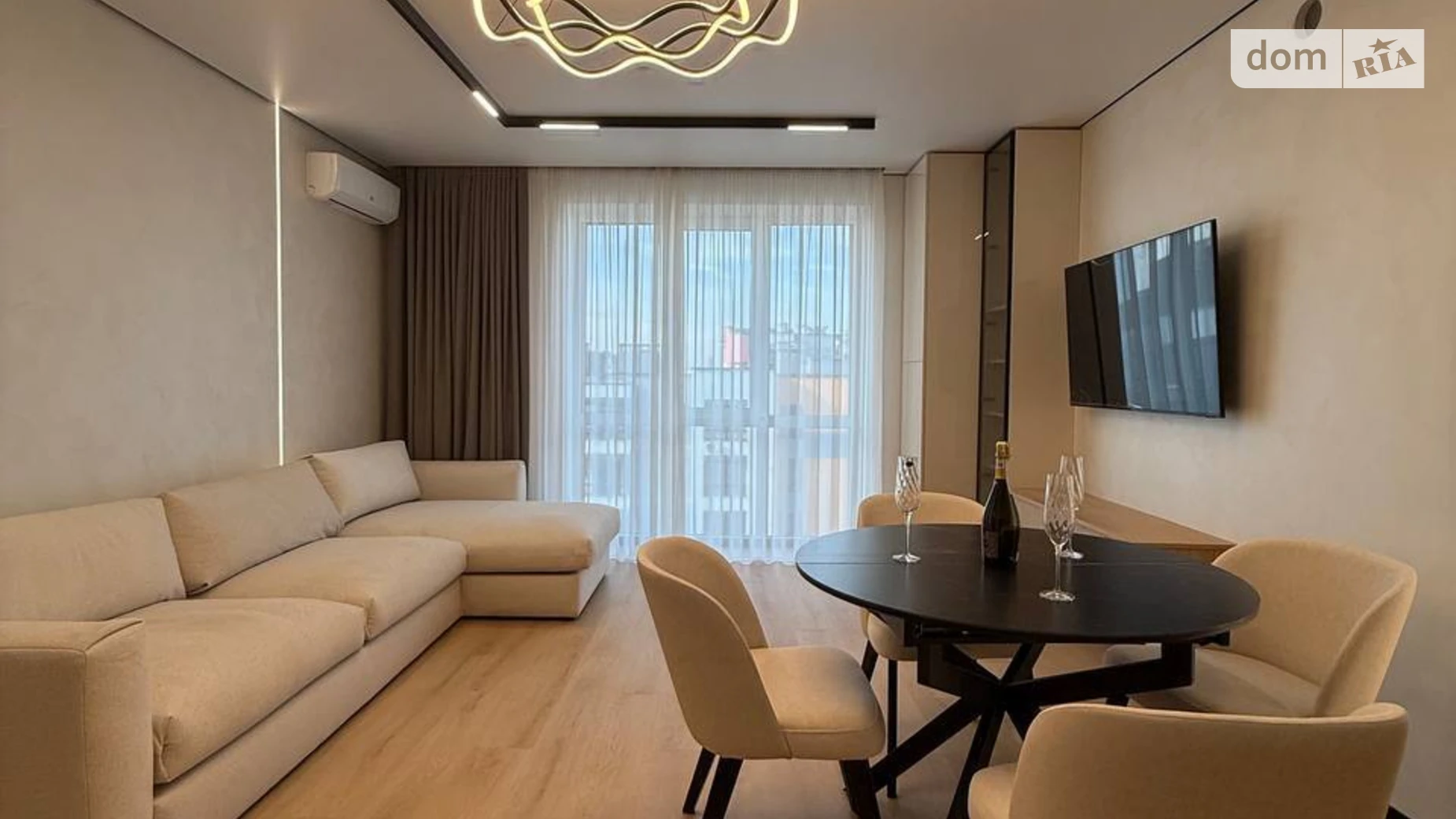 Продается 2-комнатная квартира 71.3 кв. м в Ивано-Франковске, ул. Национальной Гвардии - фото 2