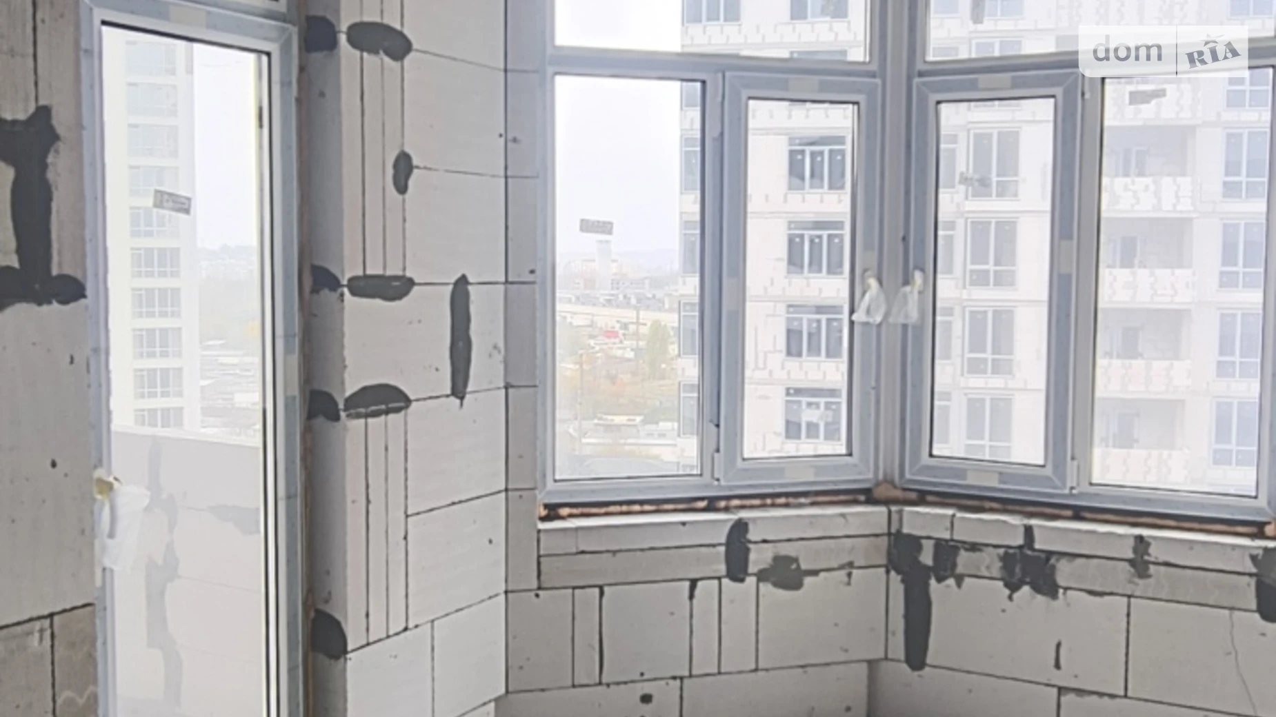 1-комнатная квартира 60 кв. м в Тернополе, ул. Смакулы - фото 2