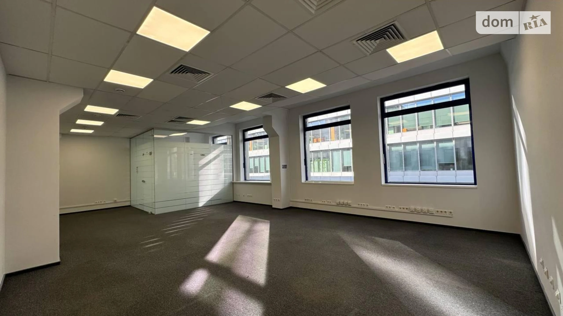 Сдается в аренду офис 924 кв. м в бизнес-центре, цена: 16632 $ - фото 3