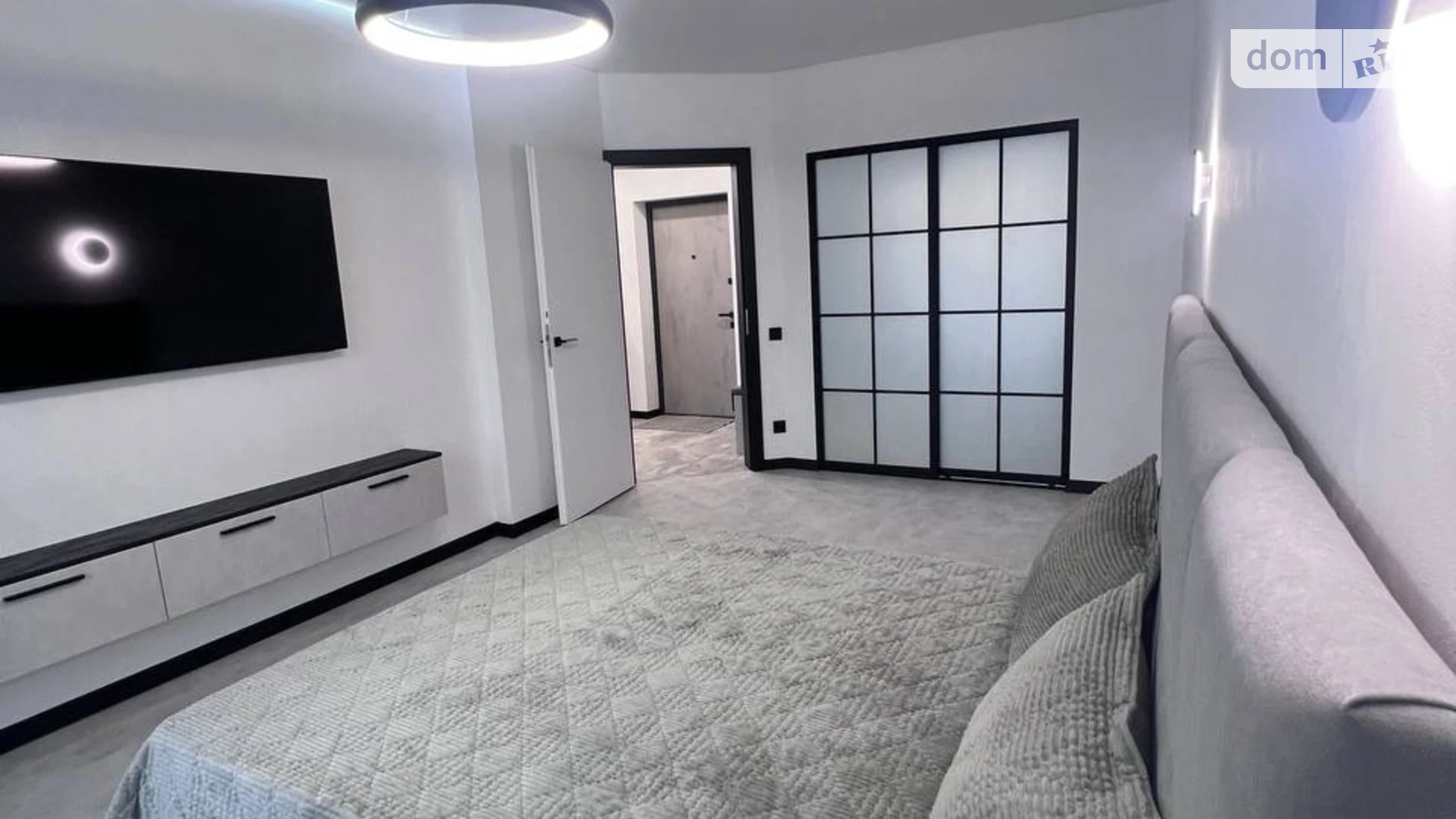 Продается 1-комнатная квартира 43 кв. м в Черновцах, ул. Русская - фото 2