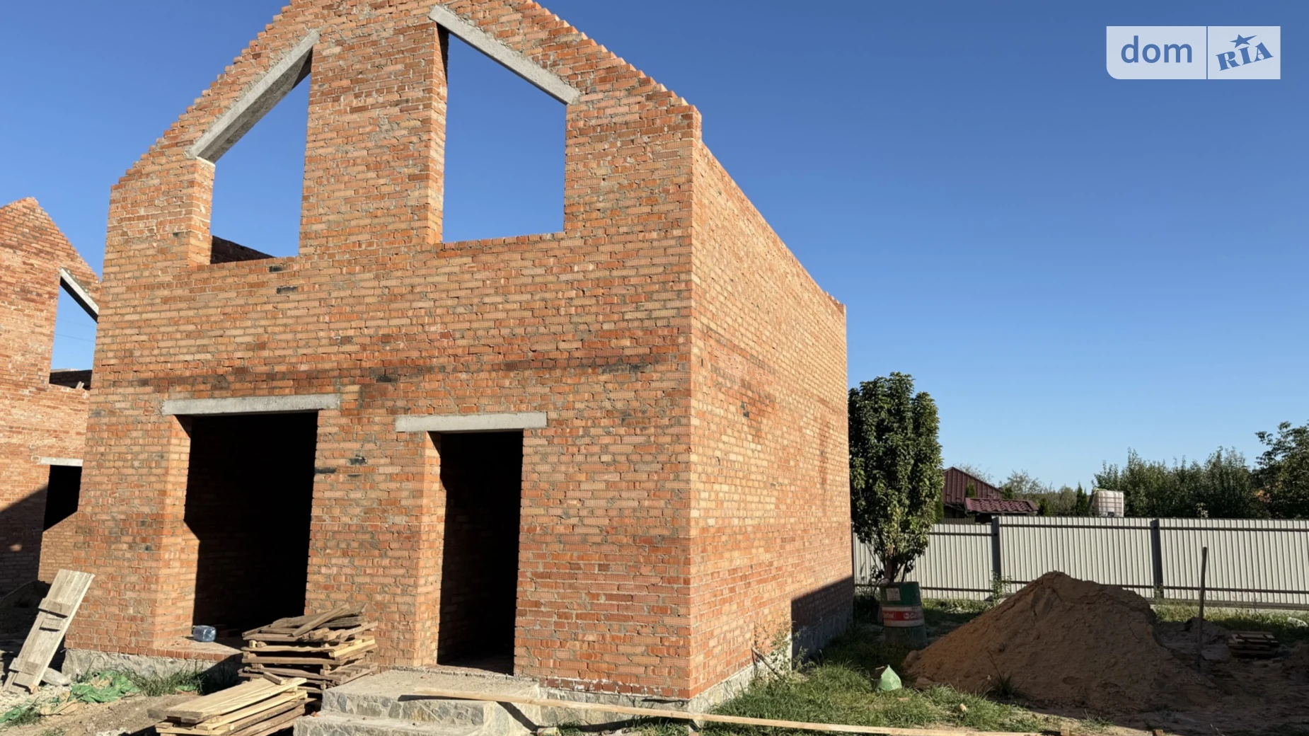 Продається будинок 2 поверховий 95 кв. м з гаражем, цена: 85000 $ - фото 2