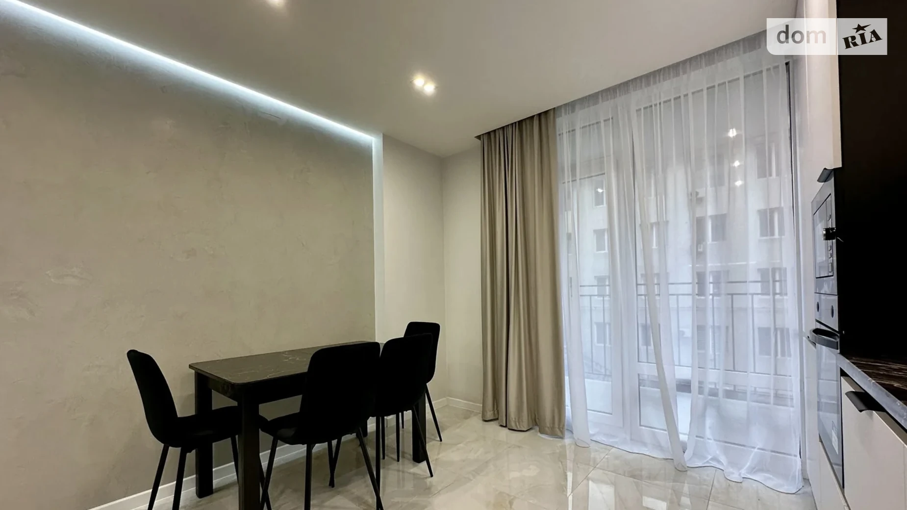 Сдается в аренду 1-комнатная квартира 43 кв. м в Ивано-Франковске, ул. Юліана Пелеша(Крайковского), 3 корпус 6 - фото 2