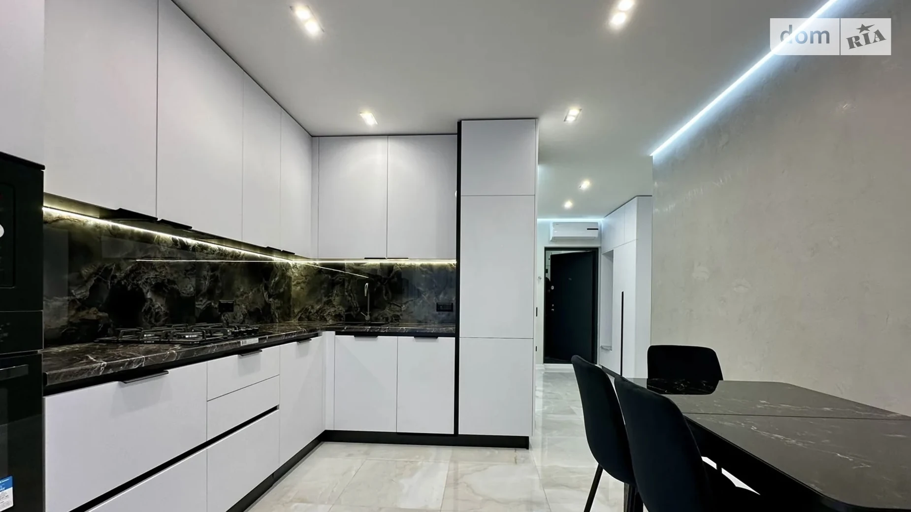 Сдается в аренду 1-комнатная квартира 43 кв. м в Ивано-Франковске, ул. Юліана Пелеша(Крайковского), 3 корпус 6 - фото 4