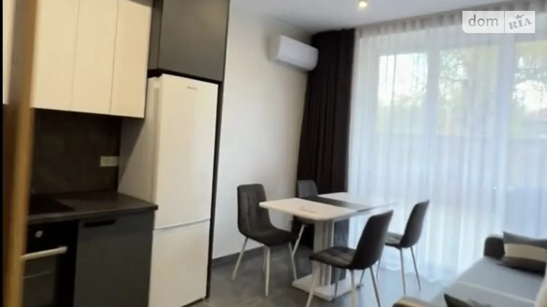 Продается 2-комнатная квартира 70 кв. м в Ровно, ул. Савура Клима, 15 - фото 4