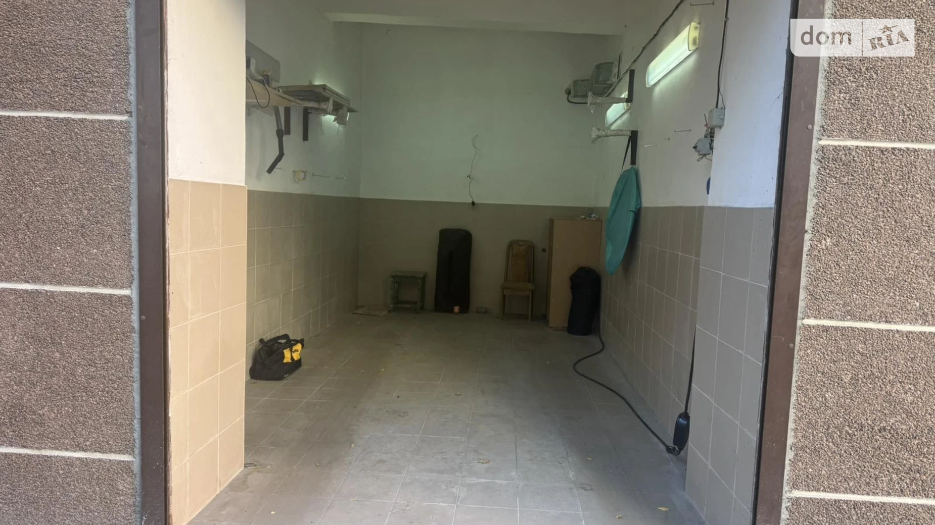 Продается отдельно стоящий гараж под легковое авто на 17 кв. м, цена: 19000 $ - фото 3