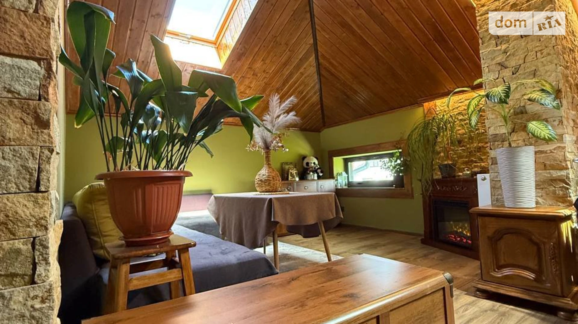 Продается 1-комнатная квартира 47 кв. м в Ужгороде, ул. Университетская, 12 - фото 2