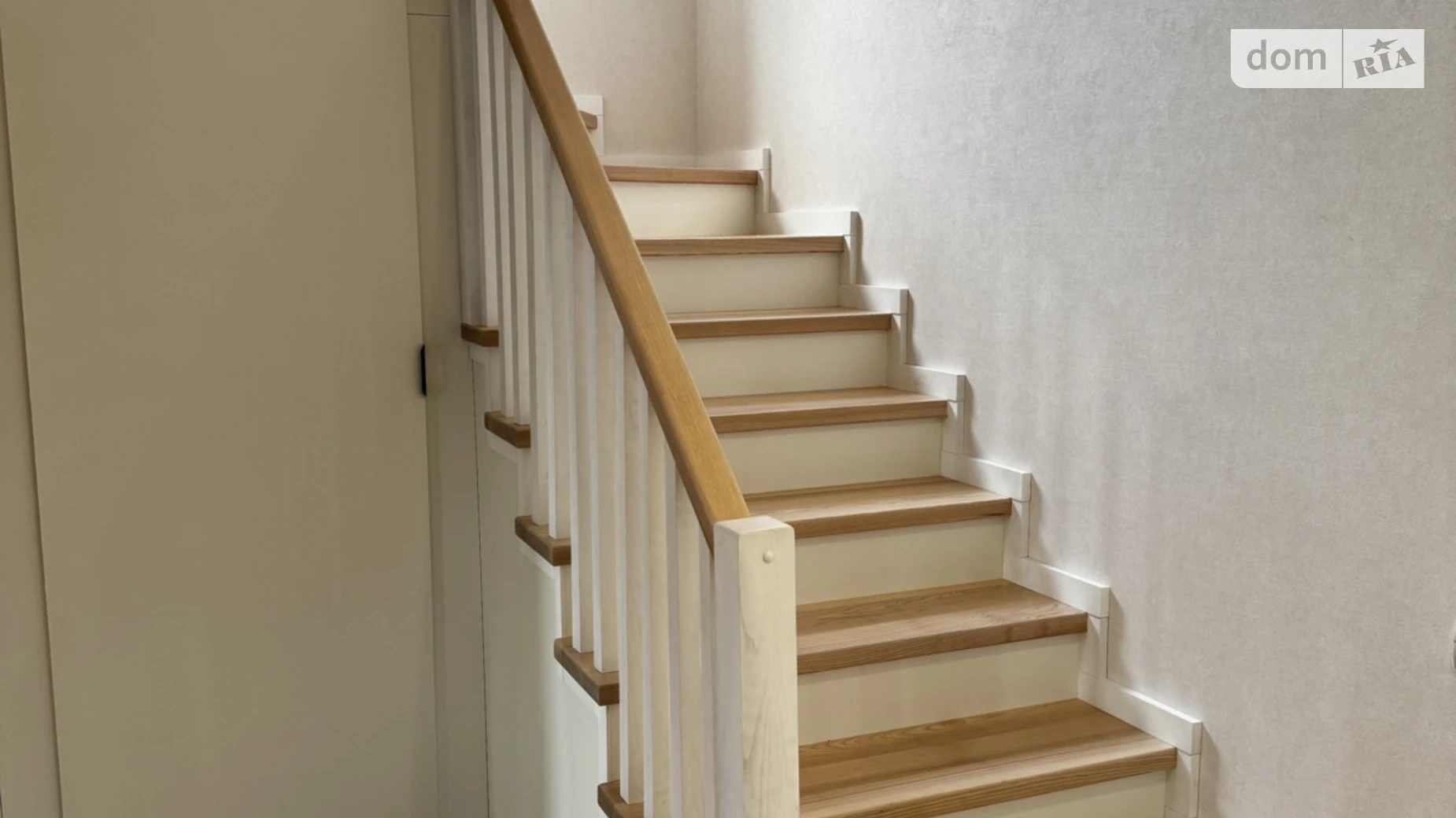 Продается дом на 2 этажа 110 кв. м с мансардой, цена: 130000 $ - фото 2