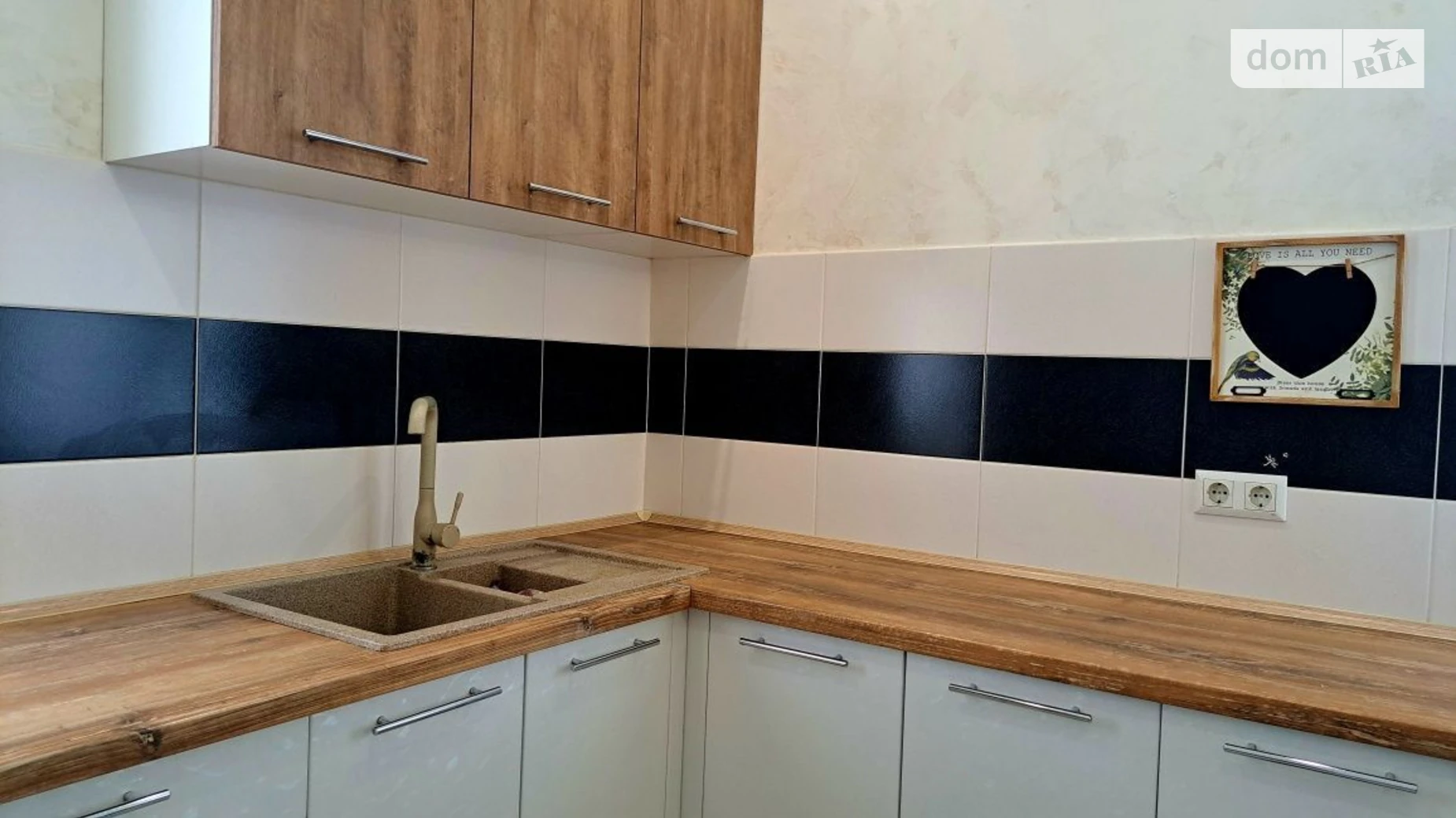 Продается одноэтажный дом 100 кв. м с террасой, цена: 125000 $ - фото 2