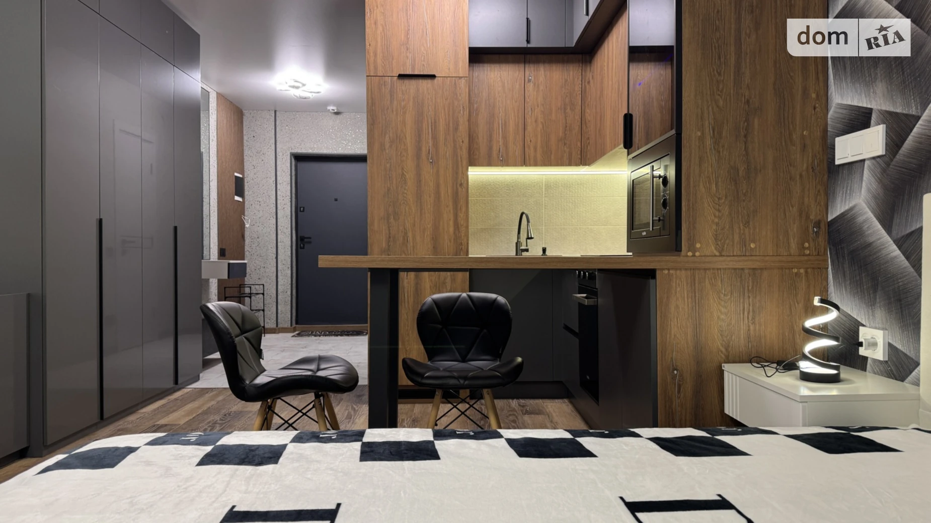 Продается 1-комнатная квартира 28.4 кв. м в Ивано-Франковске, ул. Левицкого Романа, 10 - фото 2