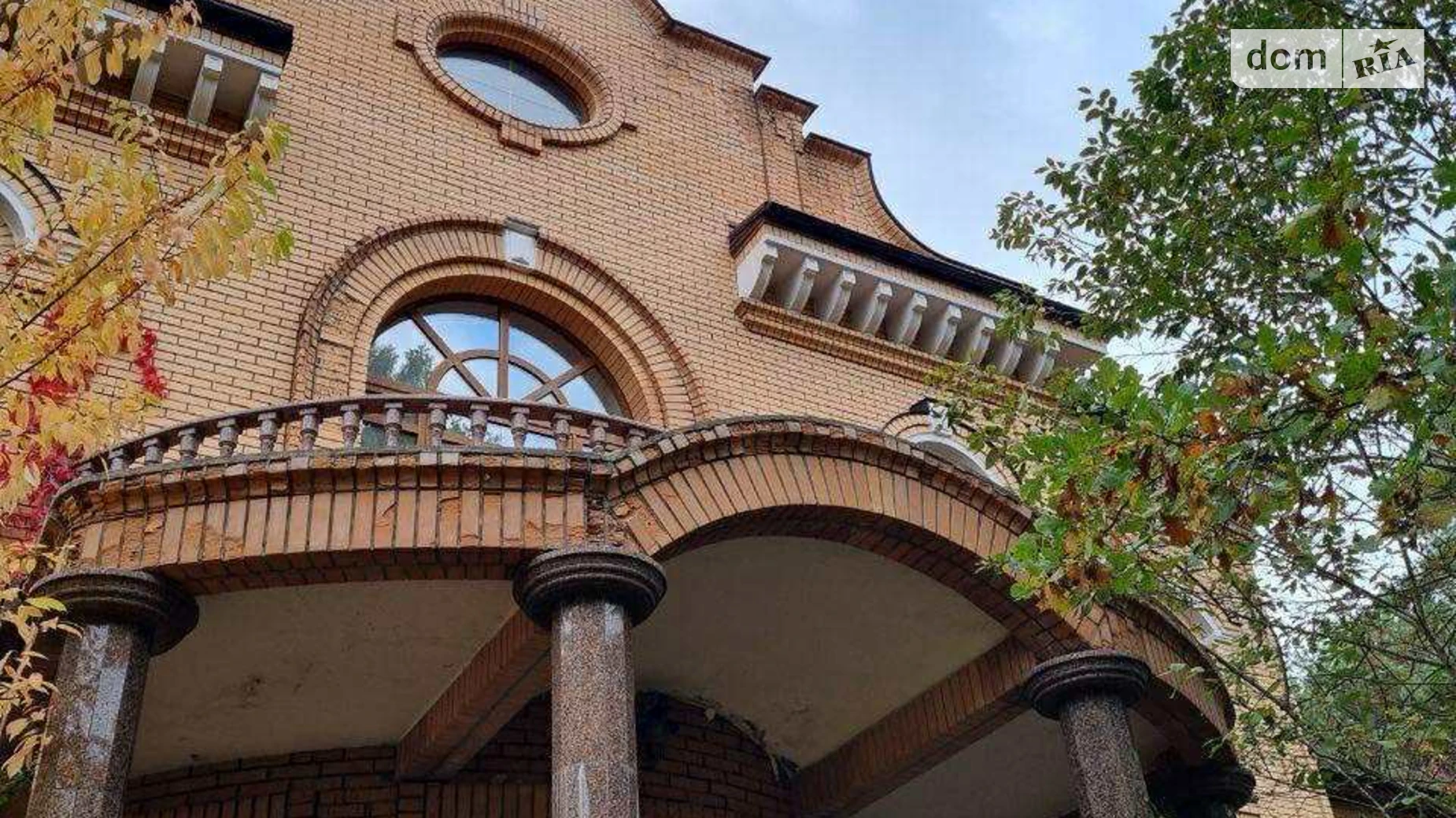 Продается дом на 2 этажа 980 кв. м с садом, цена: 1200000 € - фото 4